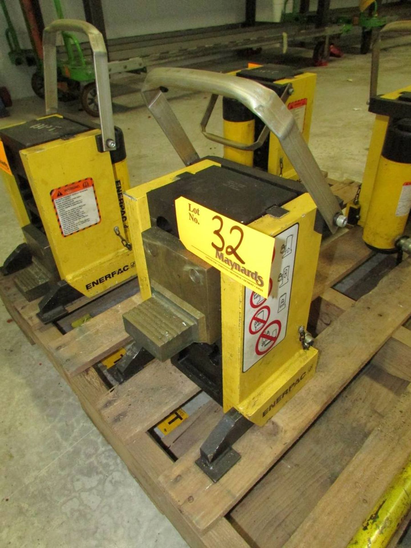 Enerpac SOH23LC 20-Ton Hydraulic Ram Machine Lift Jack