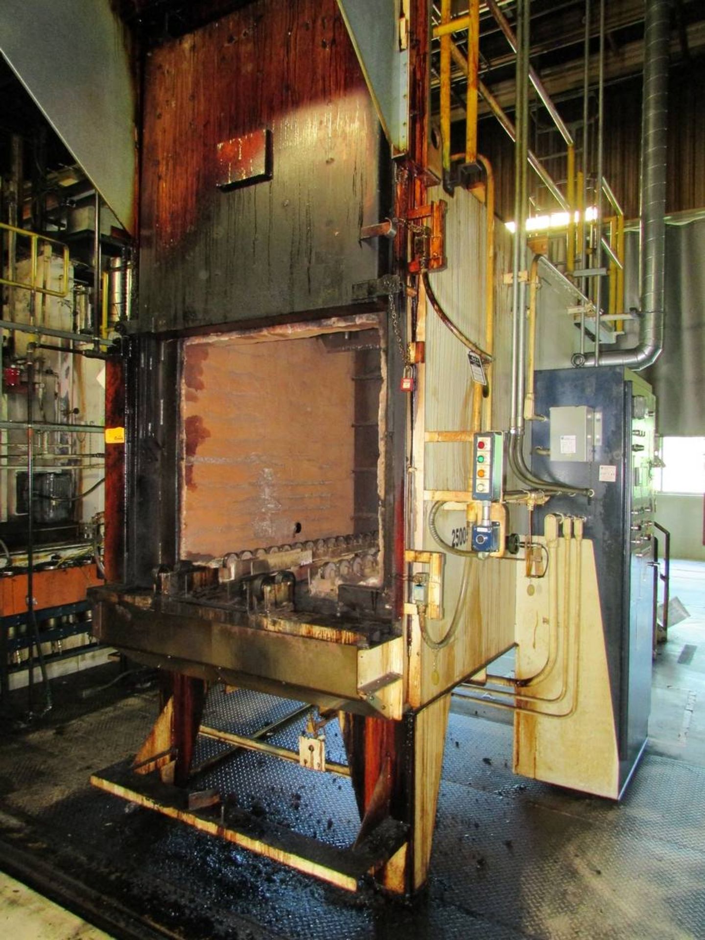 AFC-PIFCO Natural Gas Batch Carburize Tempering Furnace - Image 2 of 12