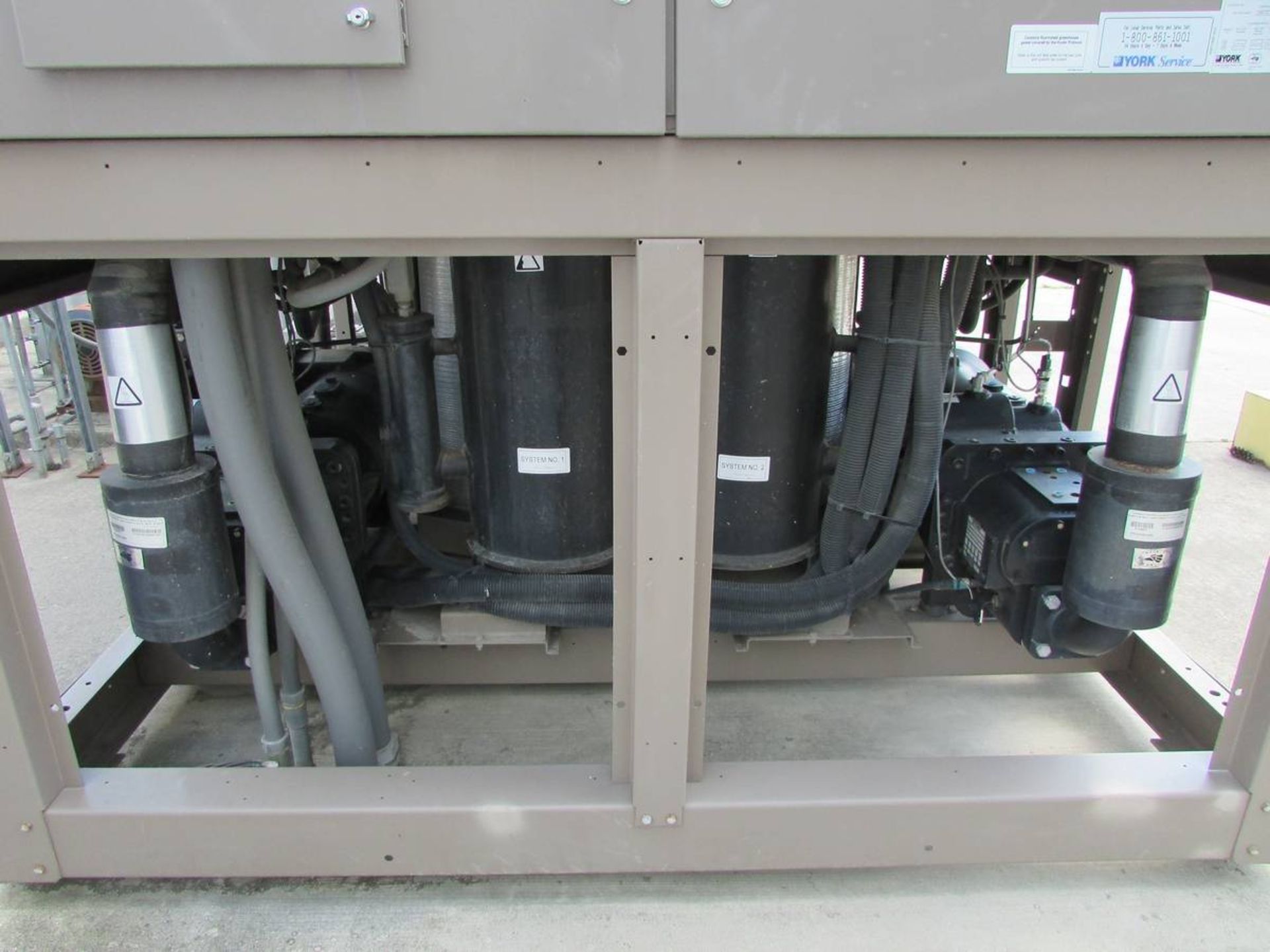 2012 York YCIV0307PA46VABSXT 300 Ton Air Cooled Screw Liquid Chiller - Image 9 of 14