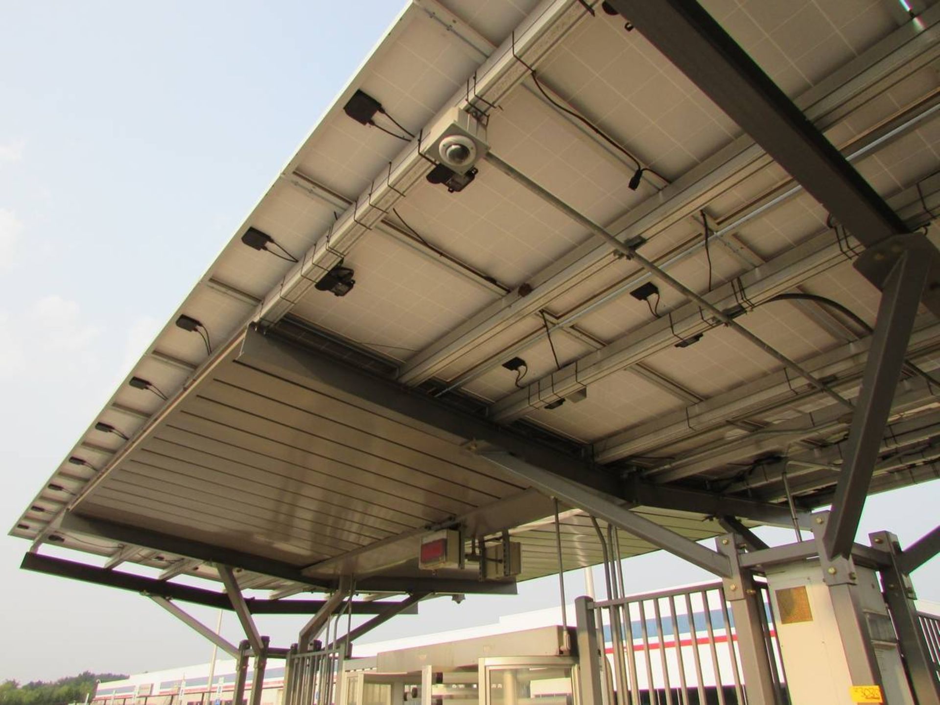 24.96 Kw Photovoltaic EV Car Charging Carport - Image 9 of 22