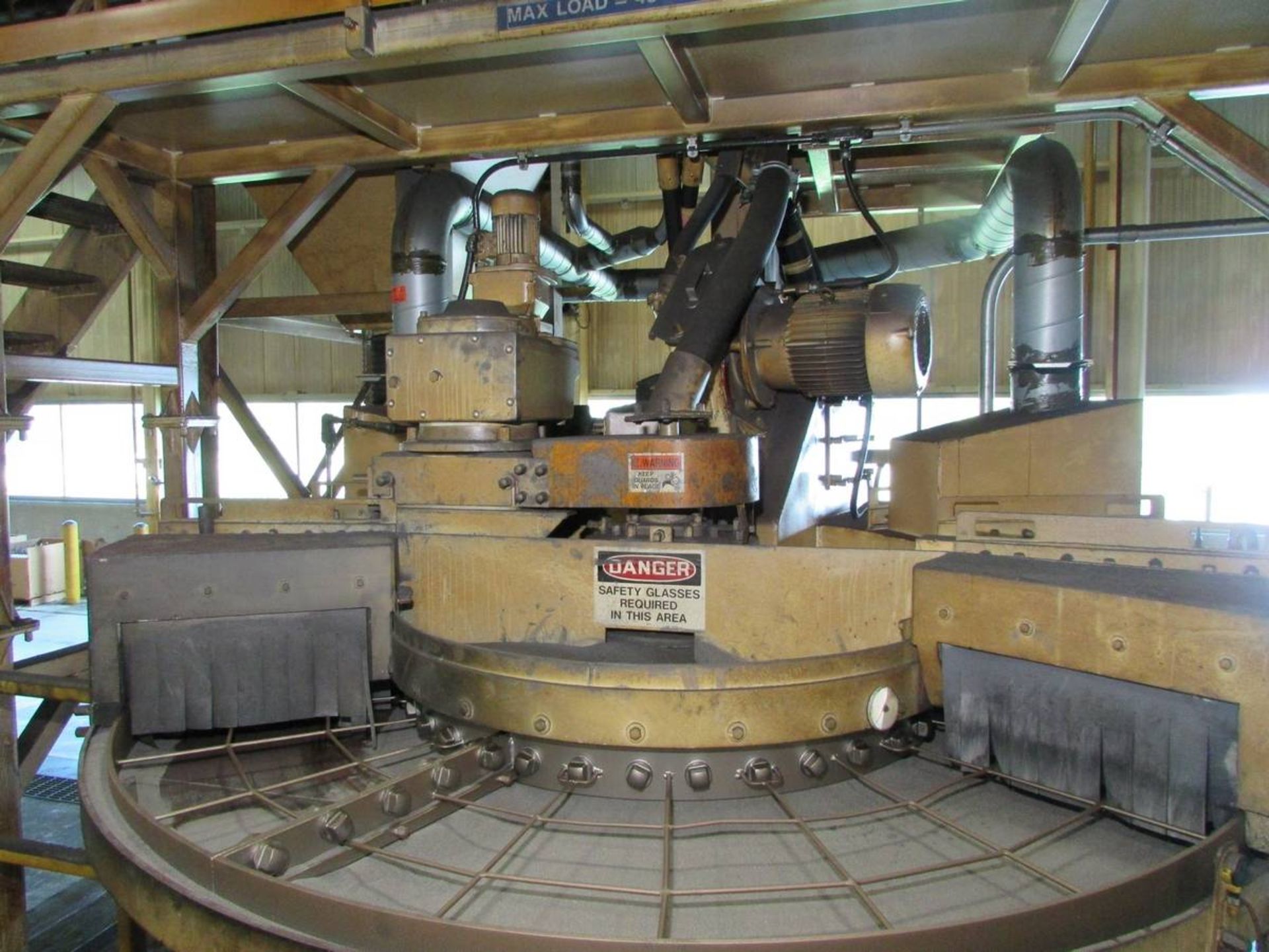 2000 USF Surface Preparation Group DE0001AQ 4-Wheel Tru-Blast Rotary Mesh Table Wheelabrator - Image 4 of 19