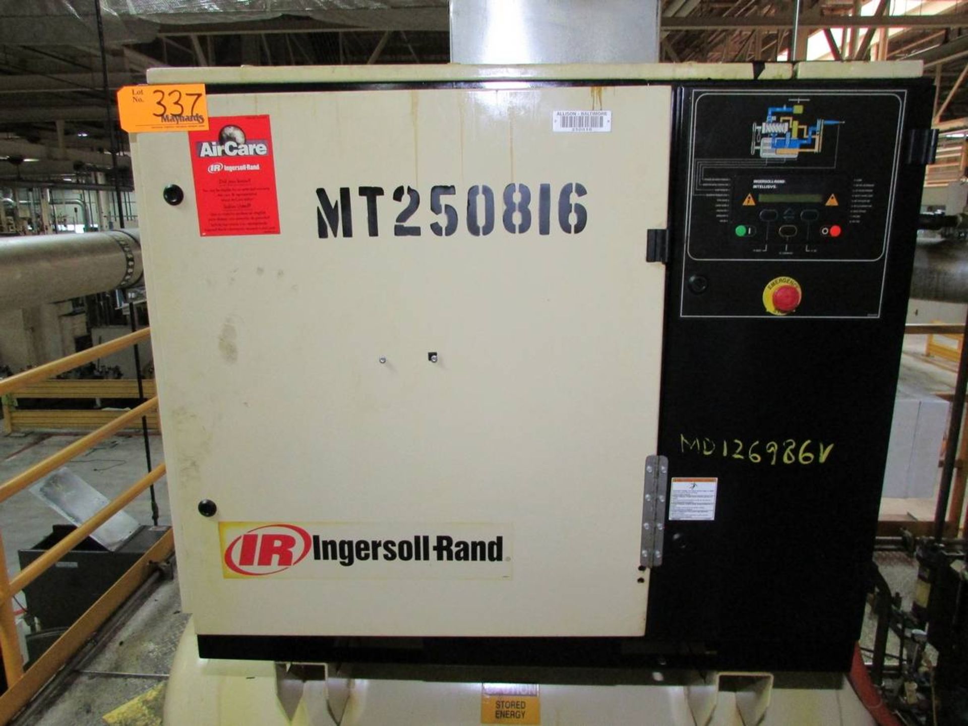 2003 Ingersoll Rand PKG SSR UP6-20-200 20HP Horizontal Tank Mounted Compressor/ Air Dryer Combo - Image 2 of 12