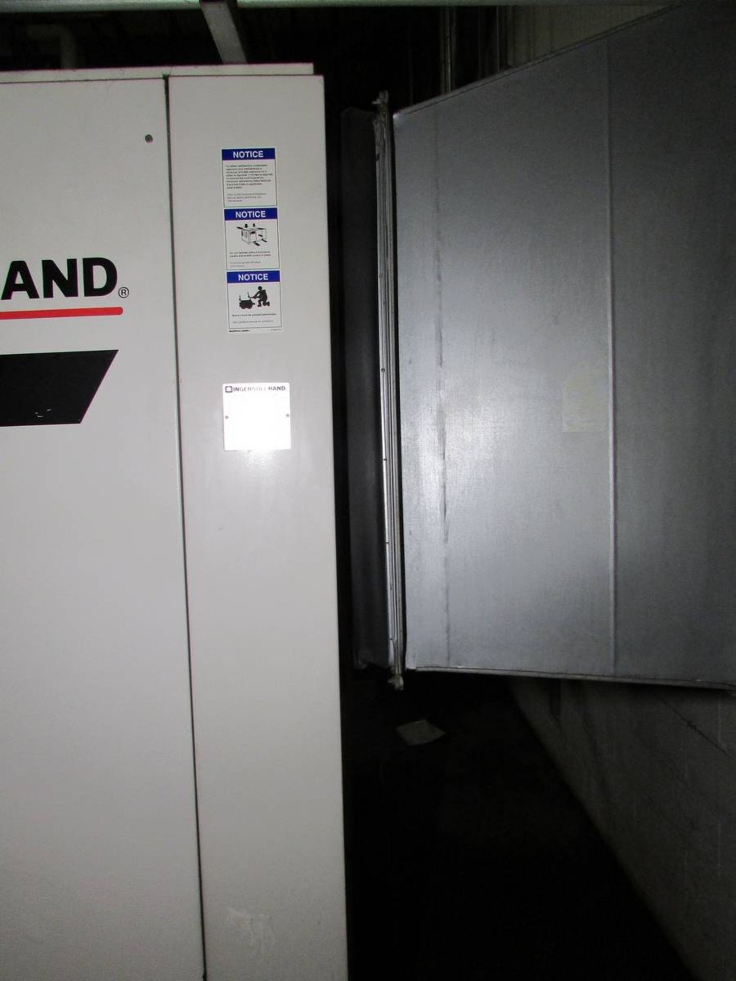 Ingersoll Rand SSR-XFE250-2S 250 HP Rotary Screw Air Compressor - Image 4 of 13