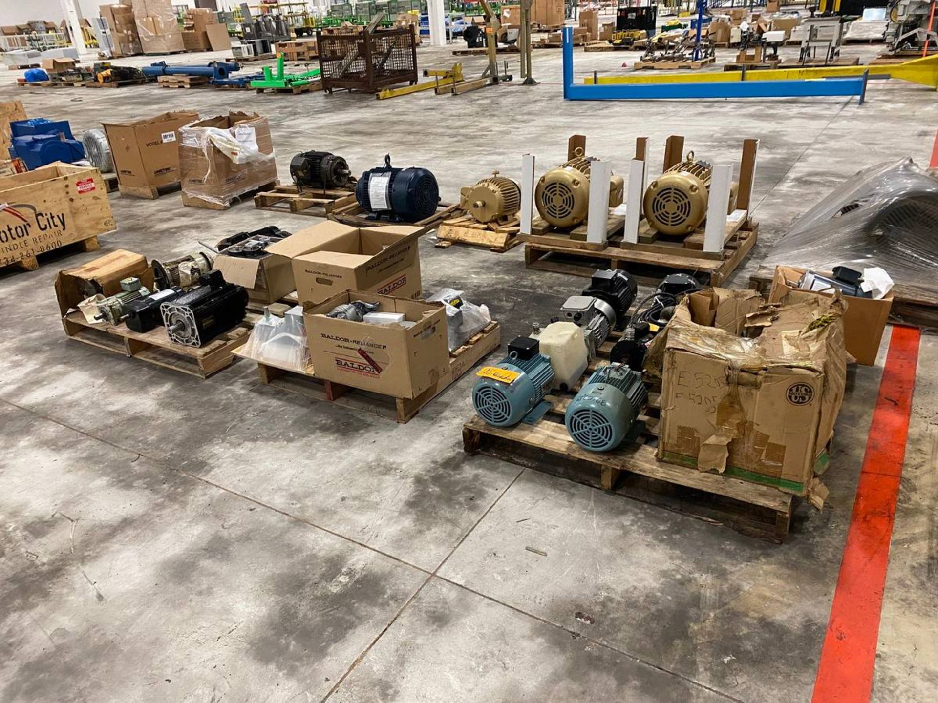 (3) Pallets Of Assorted Motors