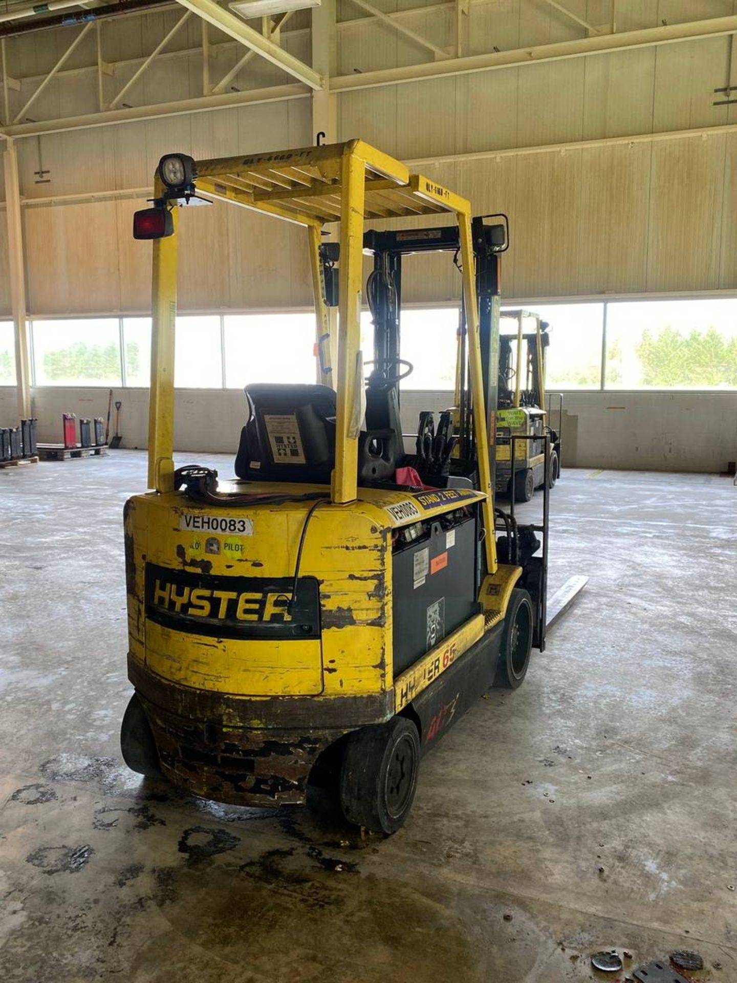 Hyster E65Z 48 V Electric Forklift Truck - Image 3 of 6