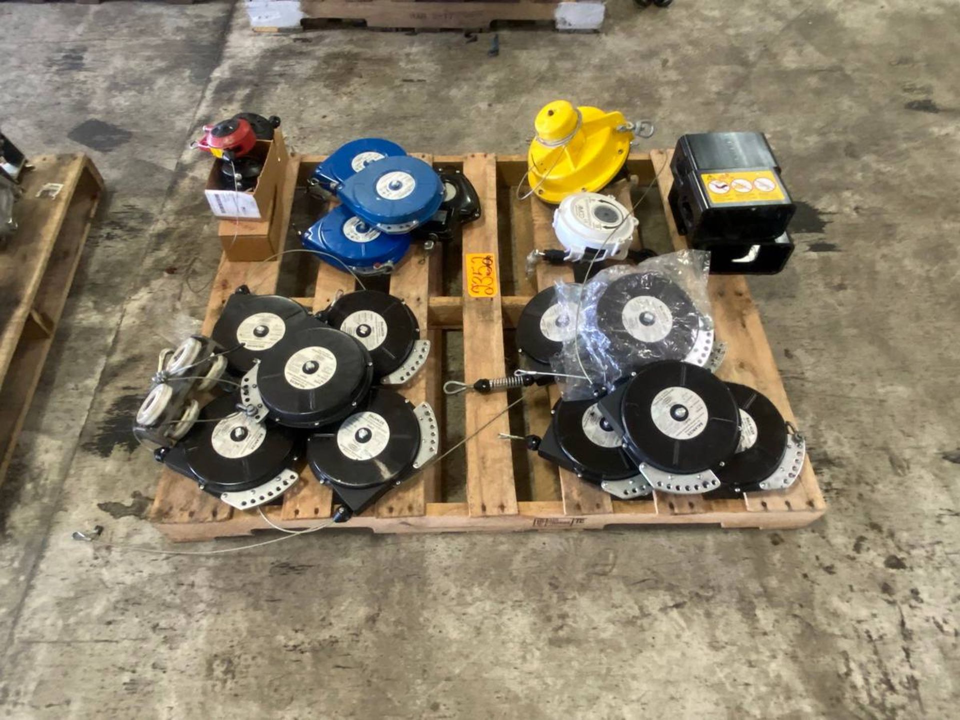 (1) Pallet Of Assorted Various Size Balancer - Image 2 of 2