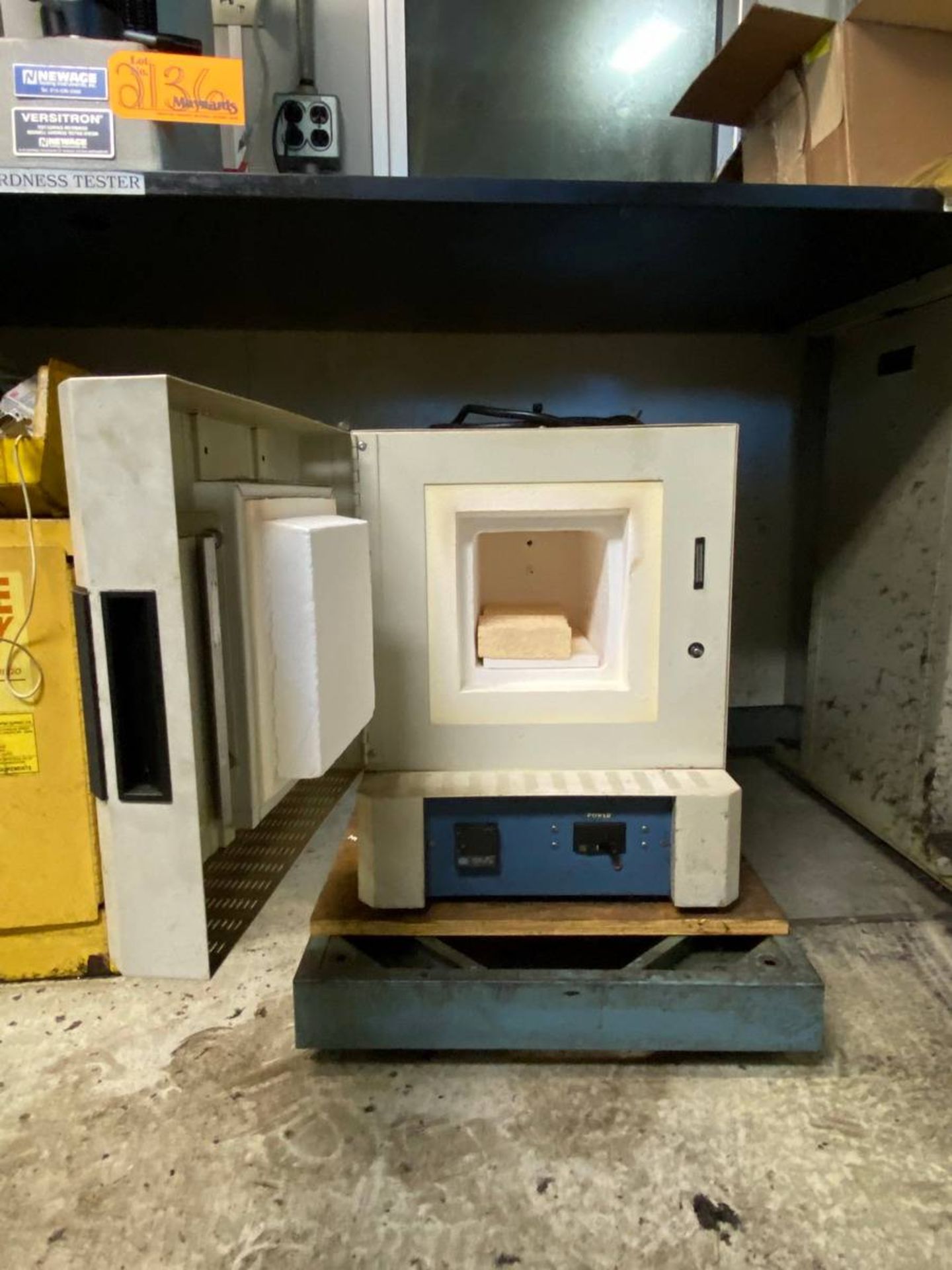 Lindberg/ Blue BF51766A-1 Box Furnace - Image 2 of 5