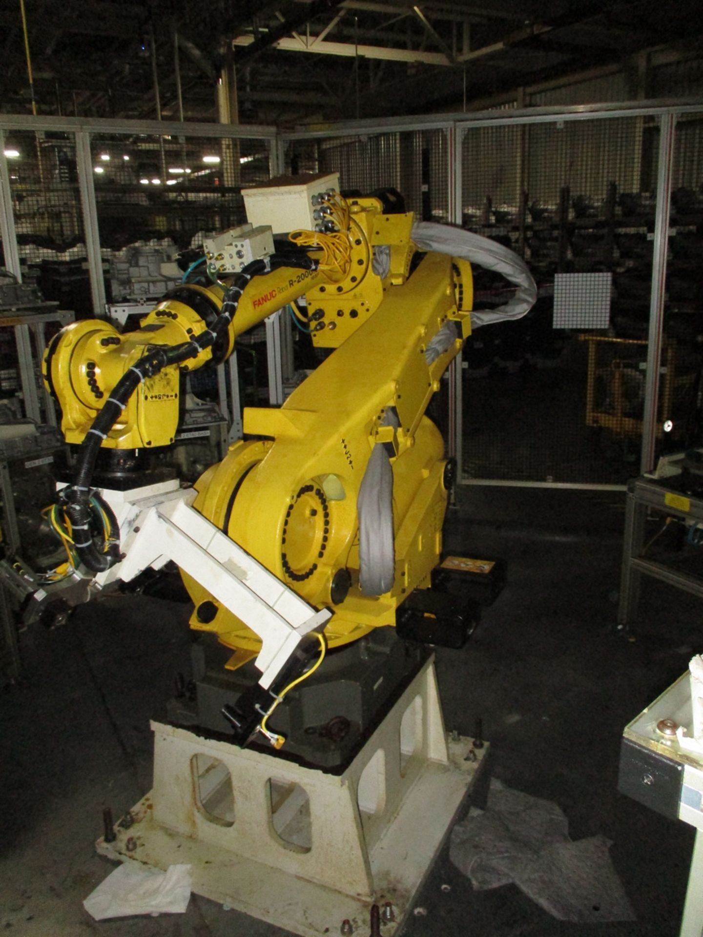 2008 Fanuc R-2000iB Servo Robot - Image 9 of 12