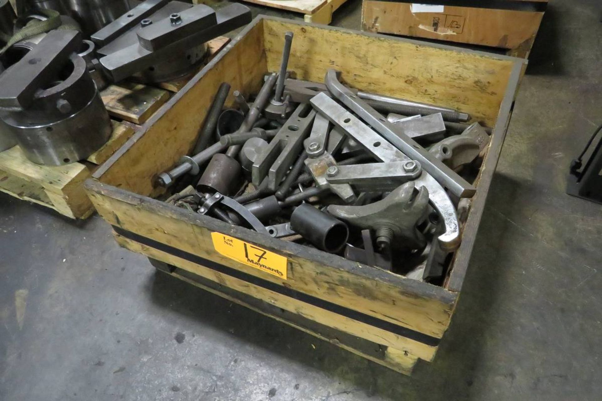 Lot of Assorted Bearing Puller Parts