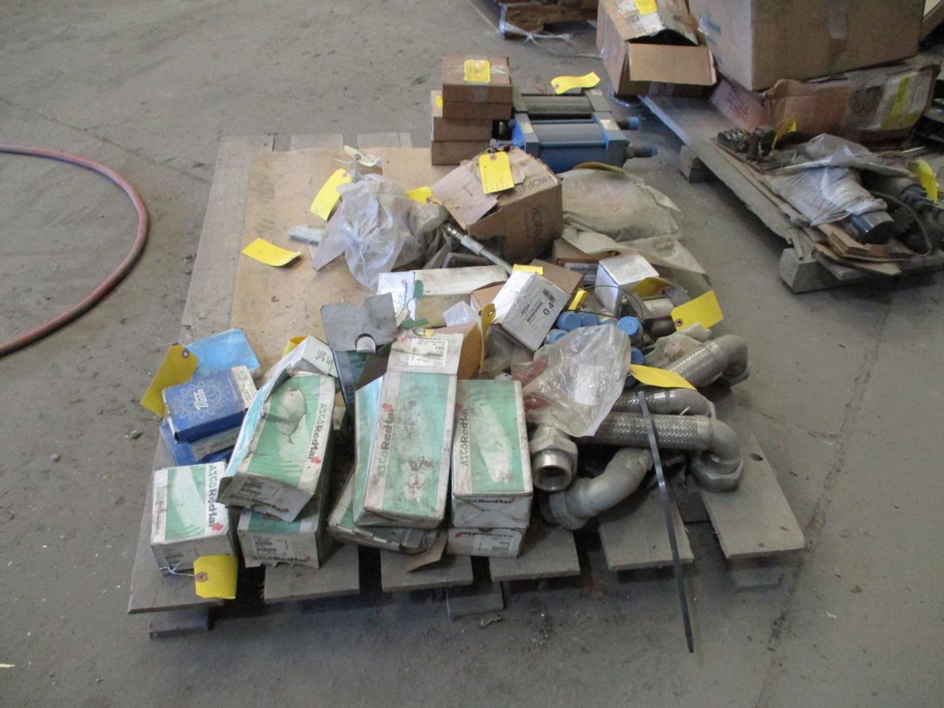 Lot of (3) Pallets of MRO/Crane Parts - Image 4 of 6