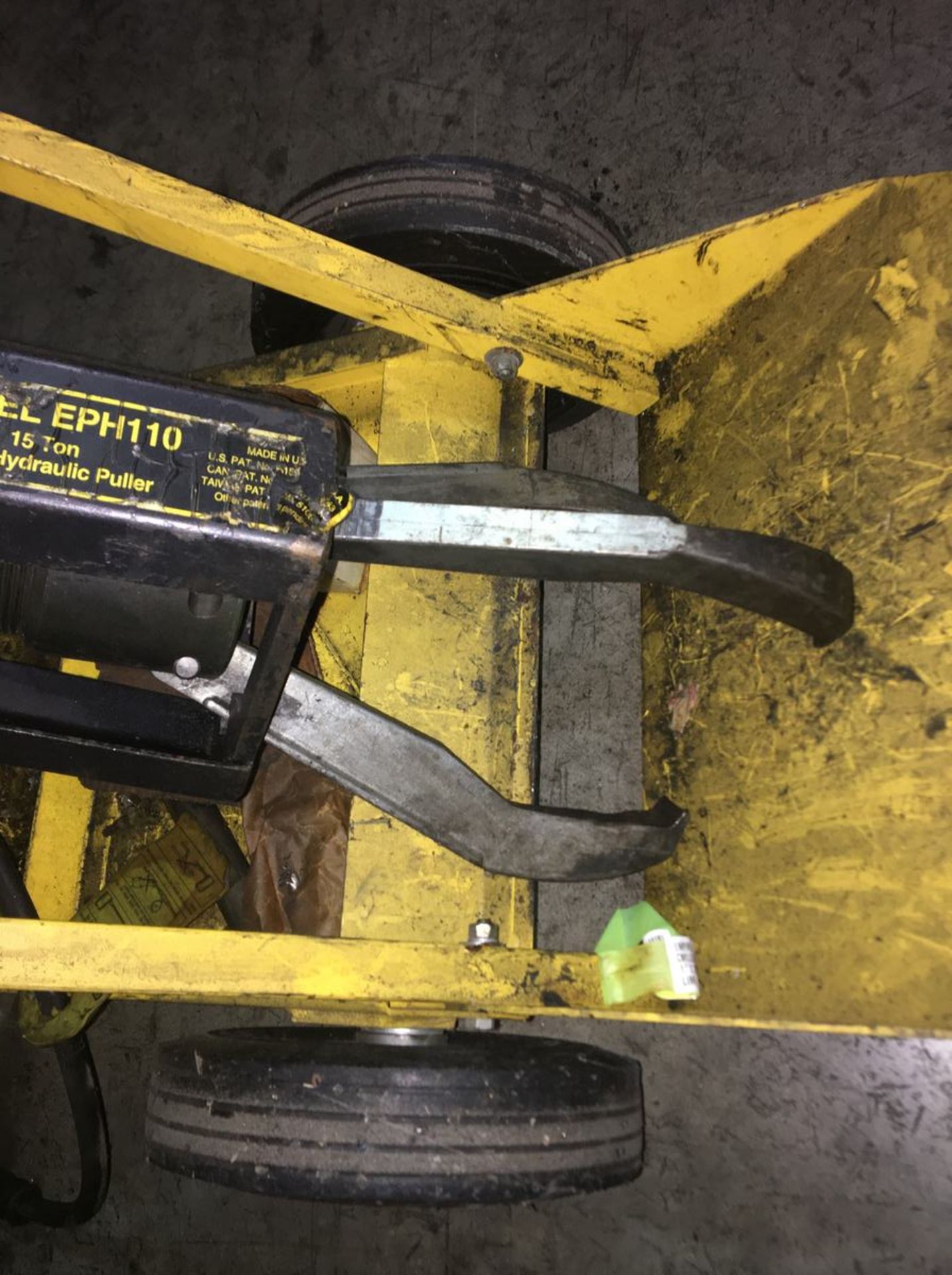 Enerpac EPH110 Posi Lock System Cart Mounted 15 Ton 3-Jaw Hydraulic Puller - Image 3 of 6