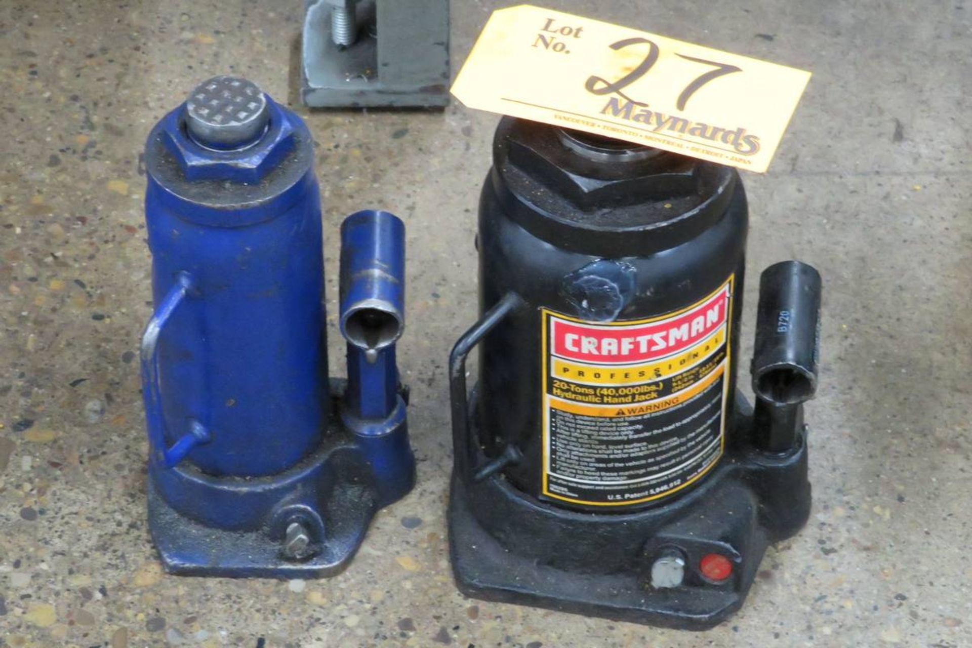 (2) Hydraulic Bottle Jacks