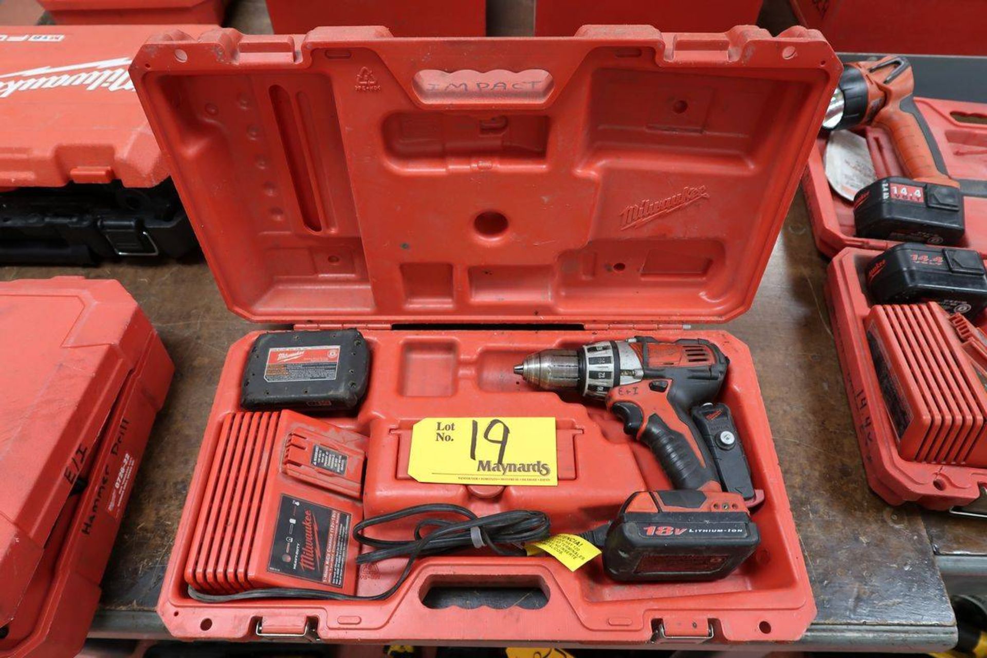 Milwaukee 2601-20 18V 1/2" Cordless Drill Driver Kit