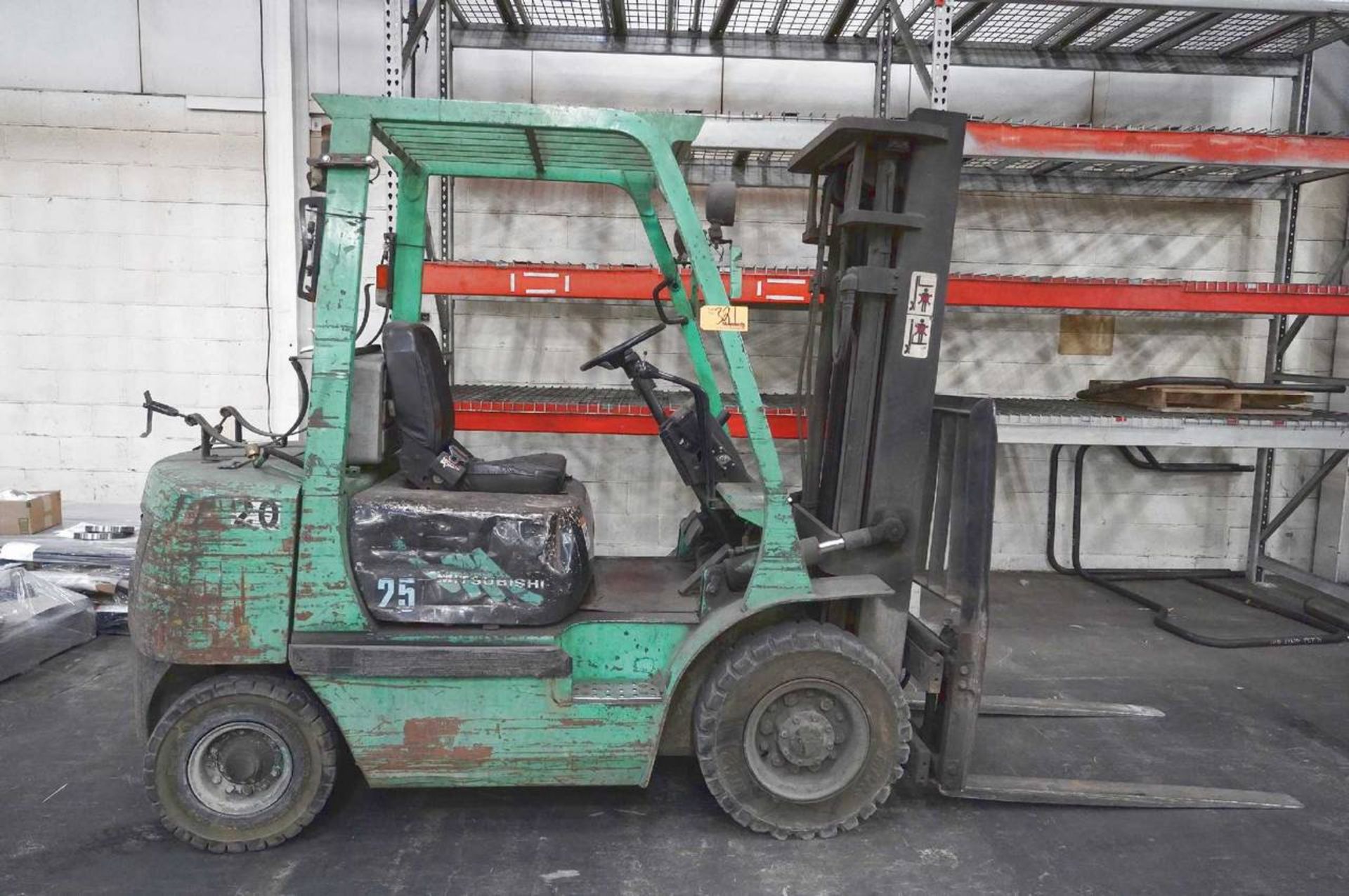 Mitsubishi FG25 Forklift Truck