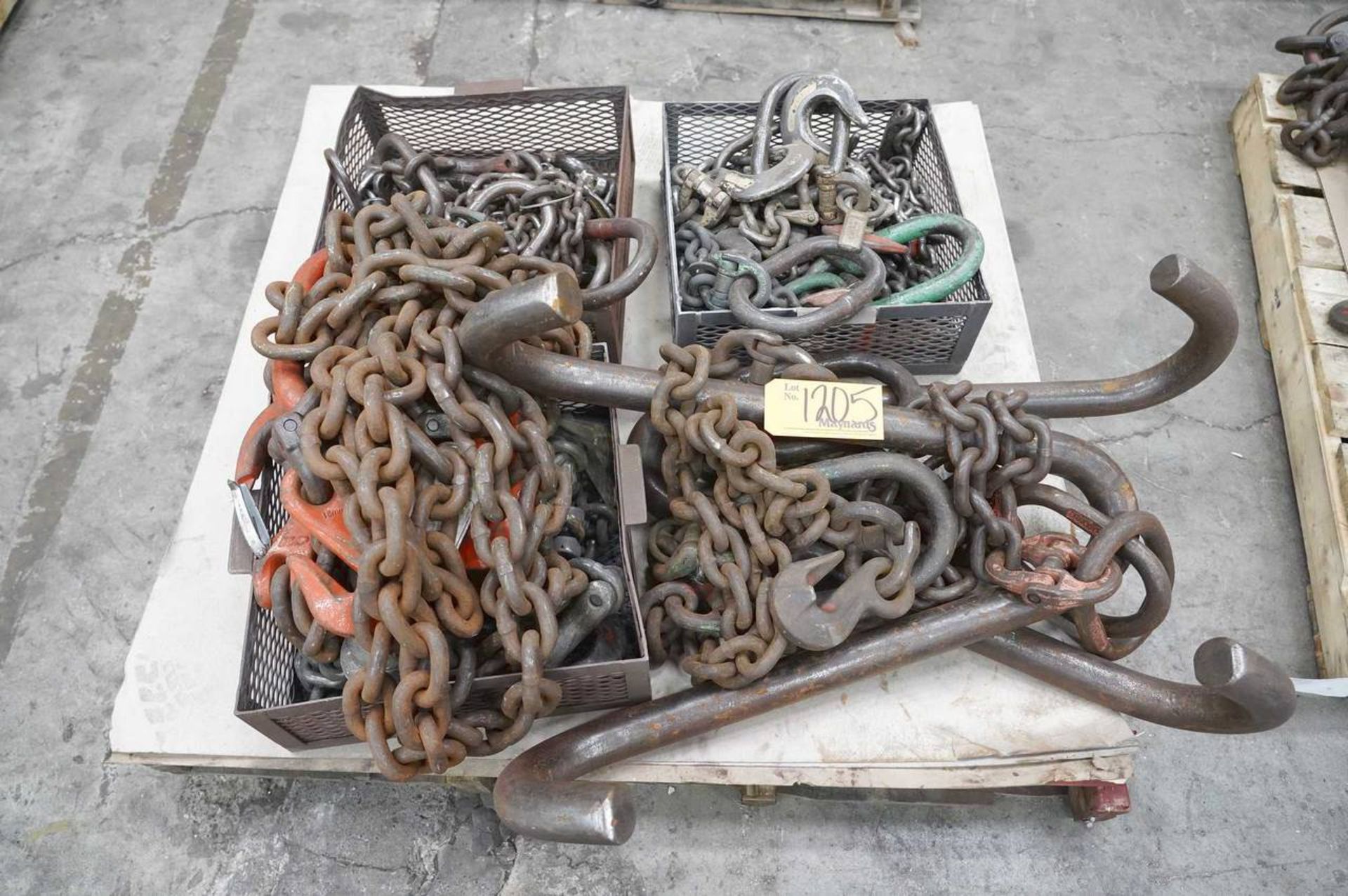 Assorted Lift Chains and Hook Grabs