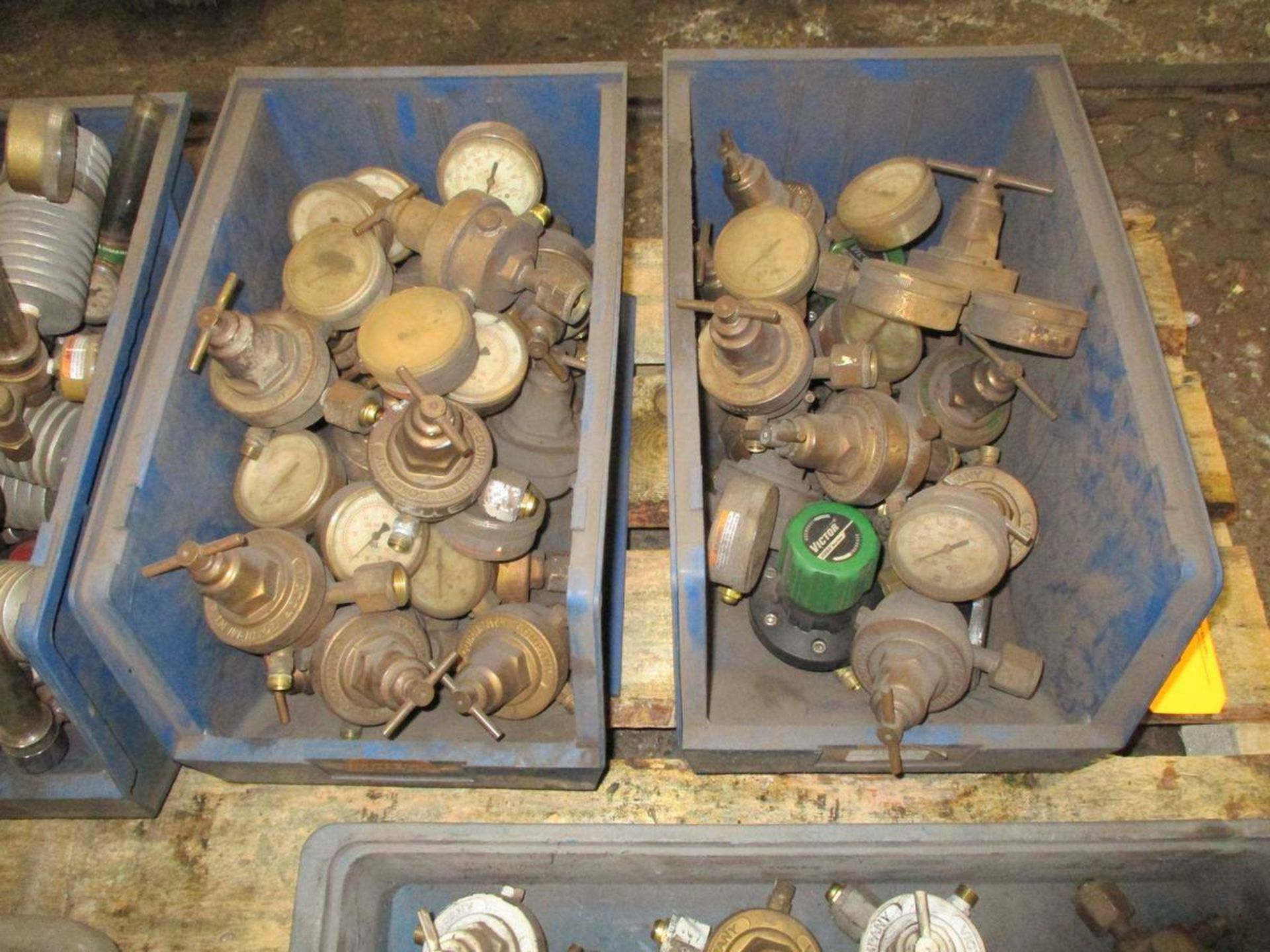 Lot of Assorted Regulators, Valves & Clamps - Image 3 of 5