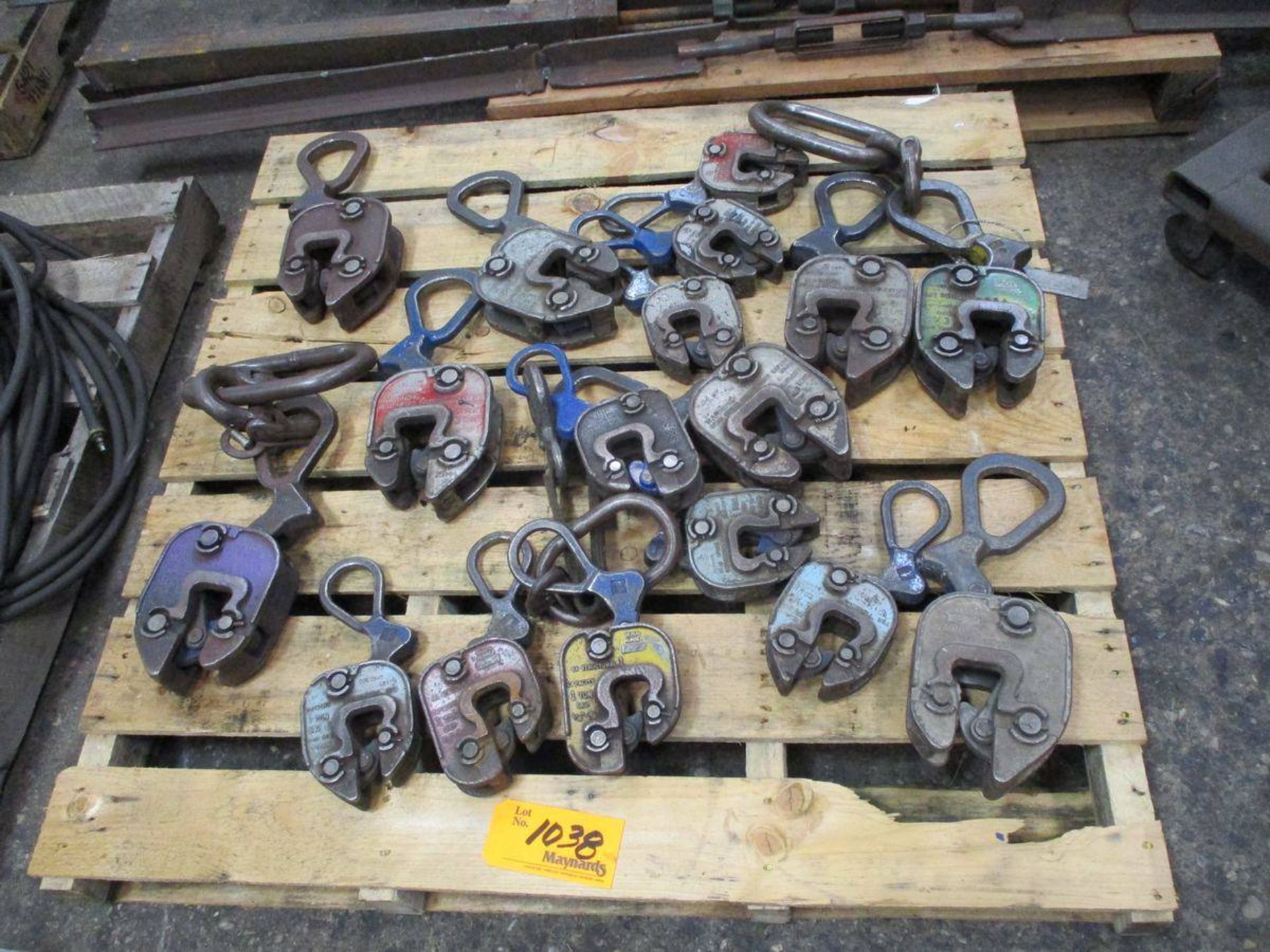 Lot of Assorted Plate Lifting Clamps