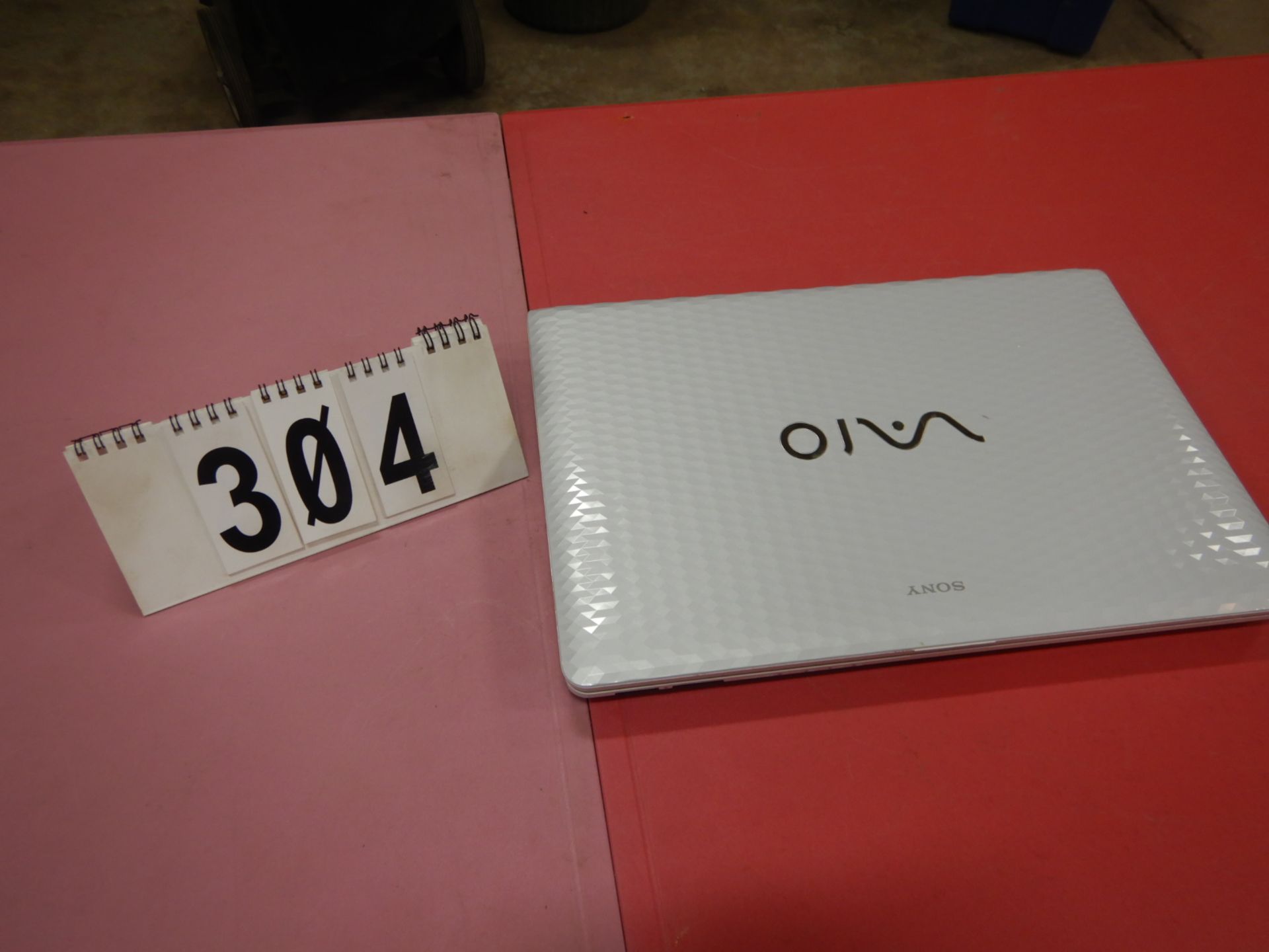 SONY LAPTOP W/O CHARGING CORD - B06 - Image 2 of 3