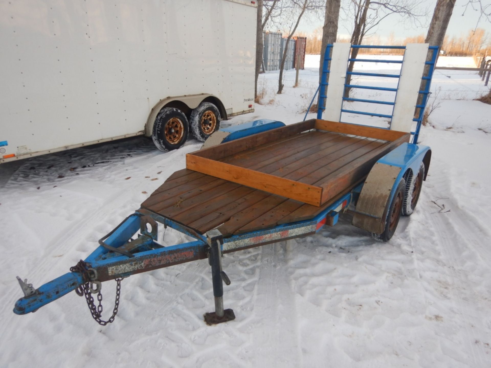 HOMEMADE 12 FT T/A V-NOSE ATV/SLED TRAILER W/RAMP - NO VIN NEVER REGISTERED - Image 2 of 3