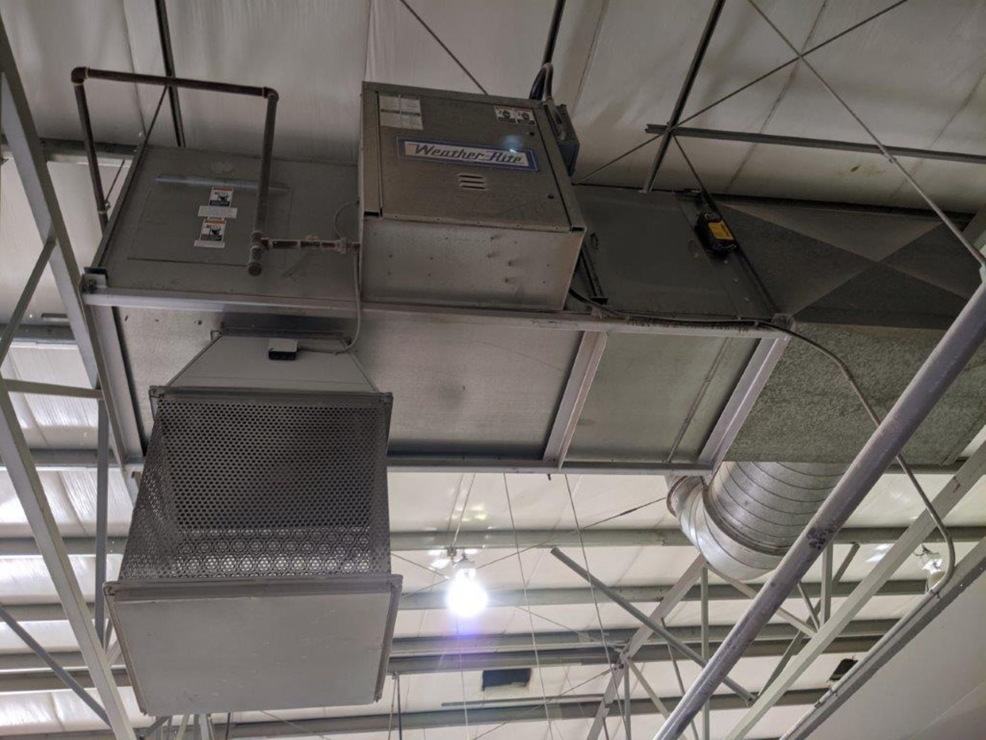 WEATHER-RITE INDOOR/OUTDOOR 9000 CFM NATURAL GAS MAKE-UP AIR UNIT W/ ROOF FAN LOCATED IN SYLVAN - Image 2 of 4