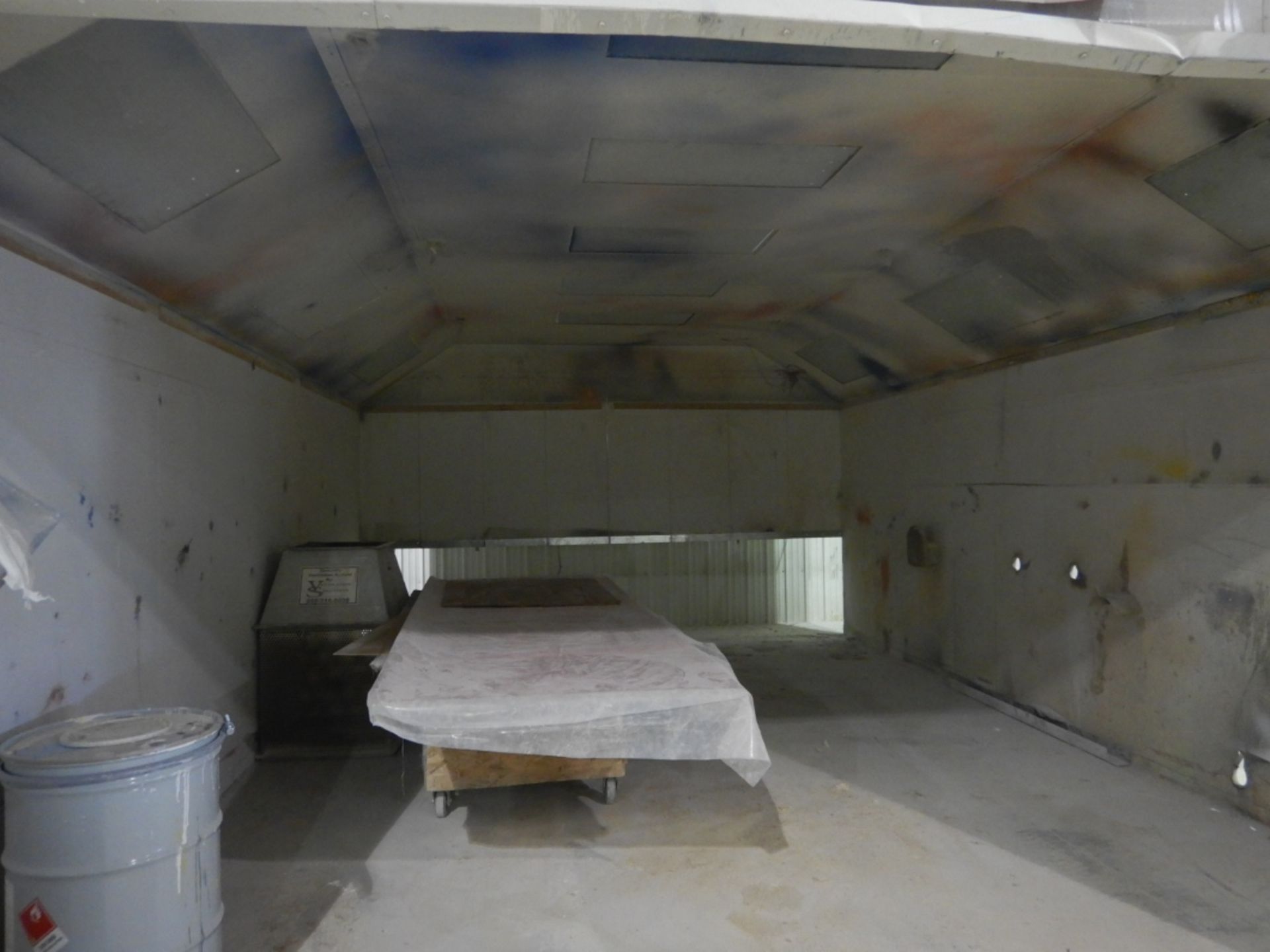 2008 CUSTOM MADE OPEN FACE SPRAY BOOTH 17'X25', LOCATED IN SYLVAN LAKE, AB, CANADA & REMOVAL IS THE - Image 3 of 4