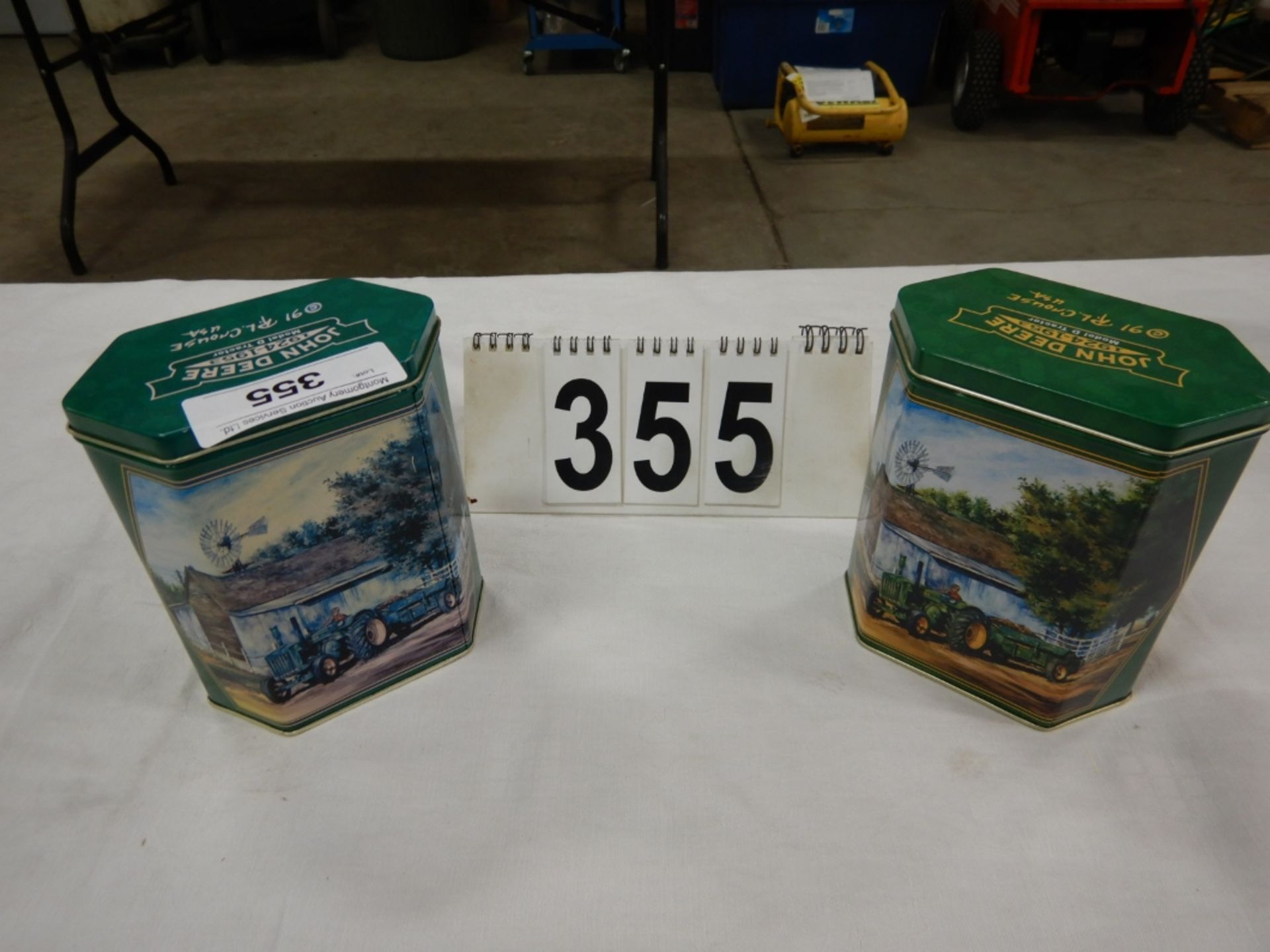 JOHN DEERE MODEL D TRACTOR TINS - Image 2 of 2