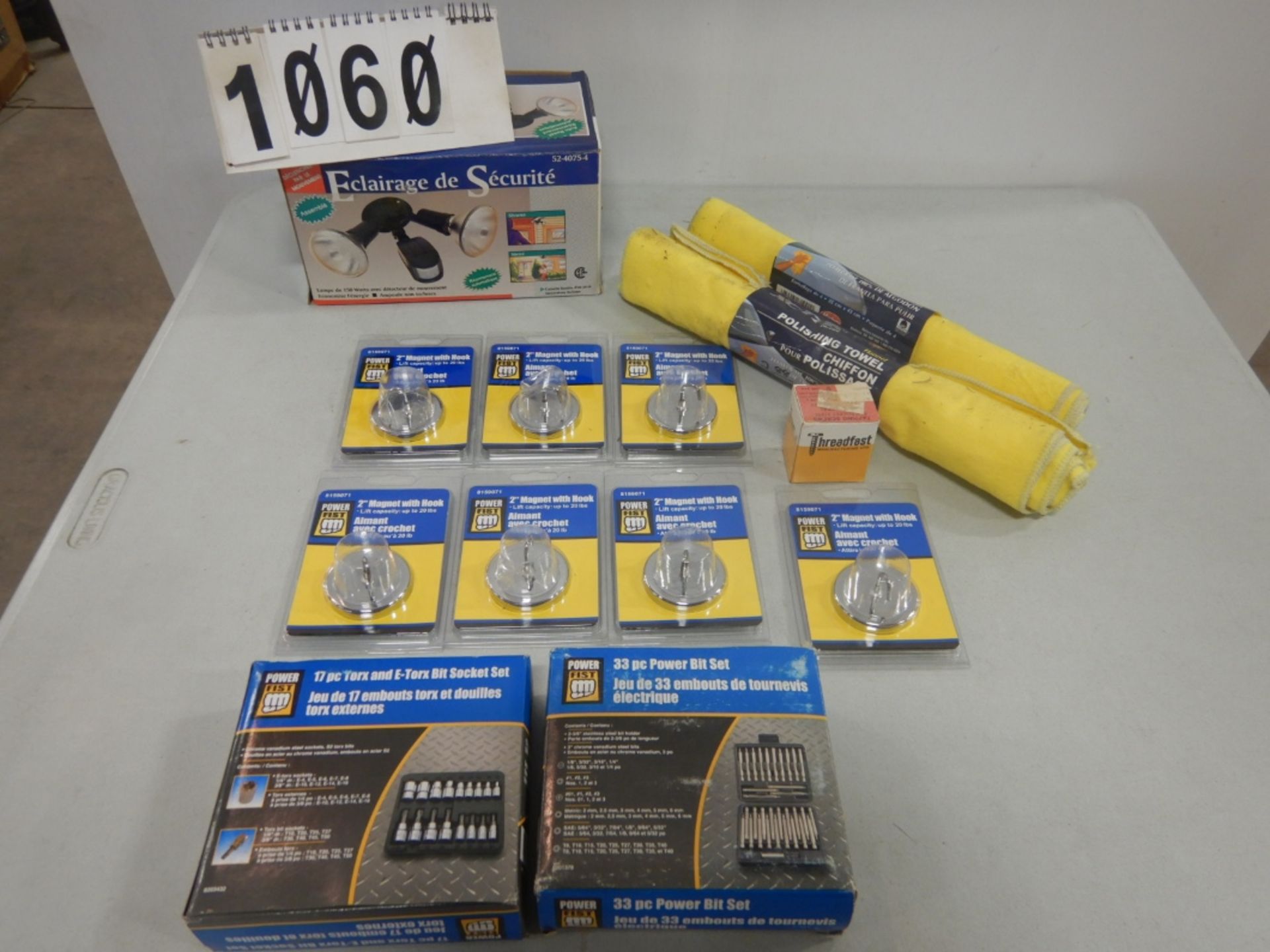 TORX/E-TORX BIT SETS, MAGNETS W/ HOOK, POLISHING TOWELS, & SECURITY LIGHT, ETC.