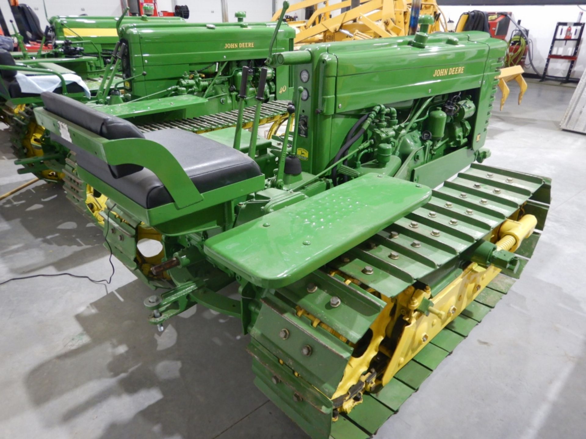 JOHN DEERE MC 1950 - VINTAGE RESTORED CRAWLER, RUNNING CONDITION, S/N 13153, DOZER & ANY EXTRA PARTS - Image 3 of 7