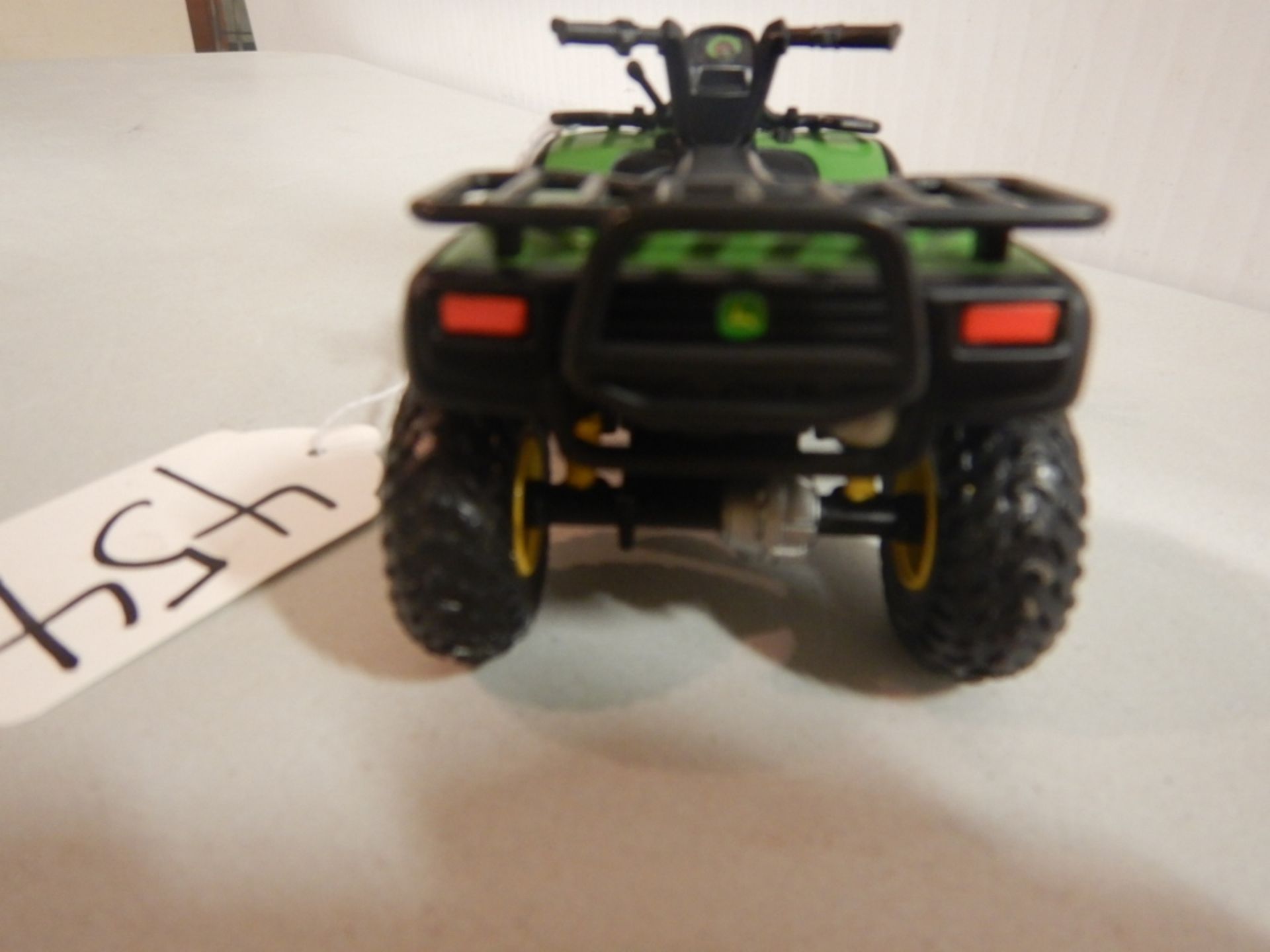 JOHN DEERE DIE CAST BUCK 500 ATV BY ERTL S/N 126YW - Image 4 of 4