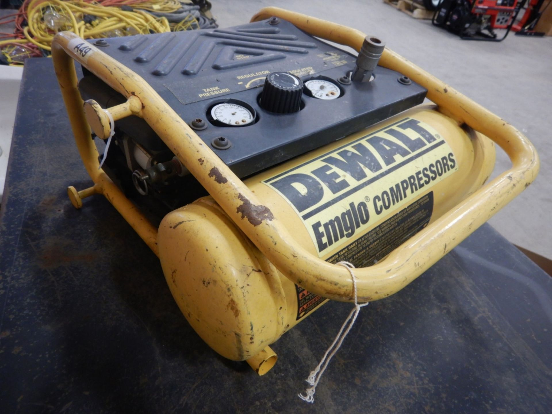 DEWALT EMGLO JOBSITE AIR COMPRESSOR (NEEDS REPAIR)