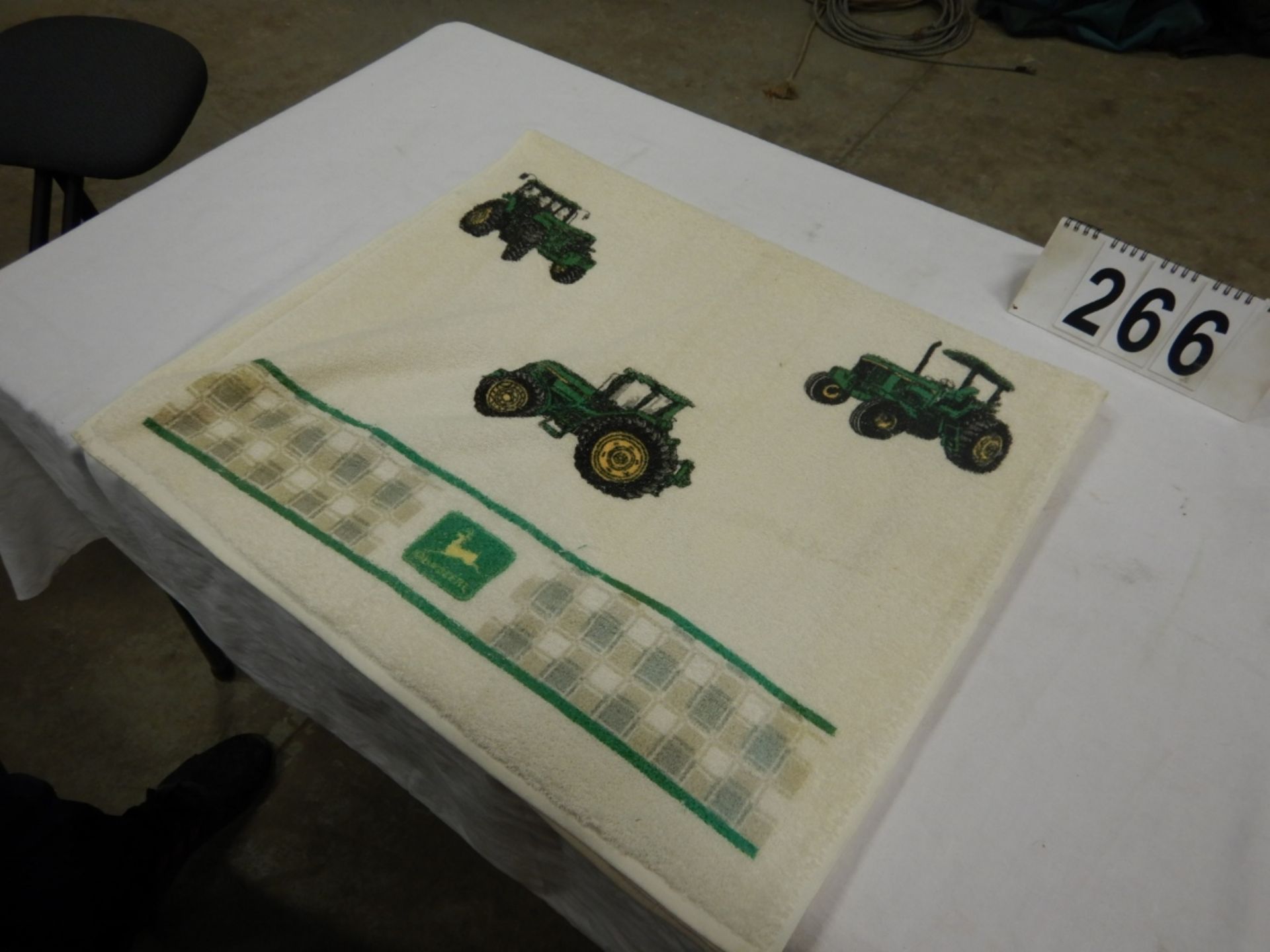 JOHN DEERE BATH TOWEL - Image 3 of 3