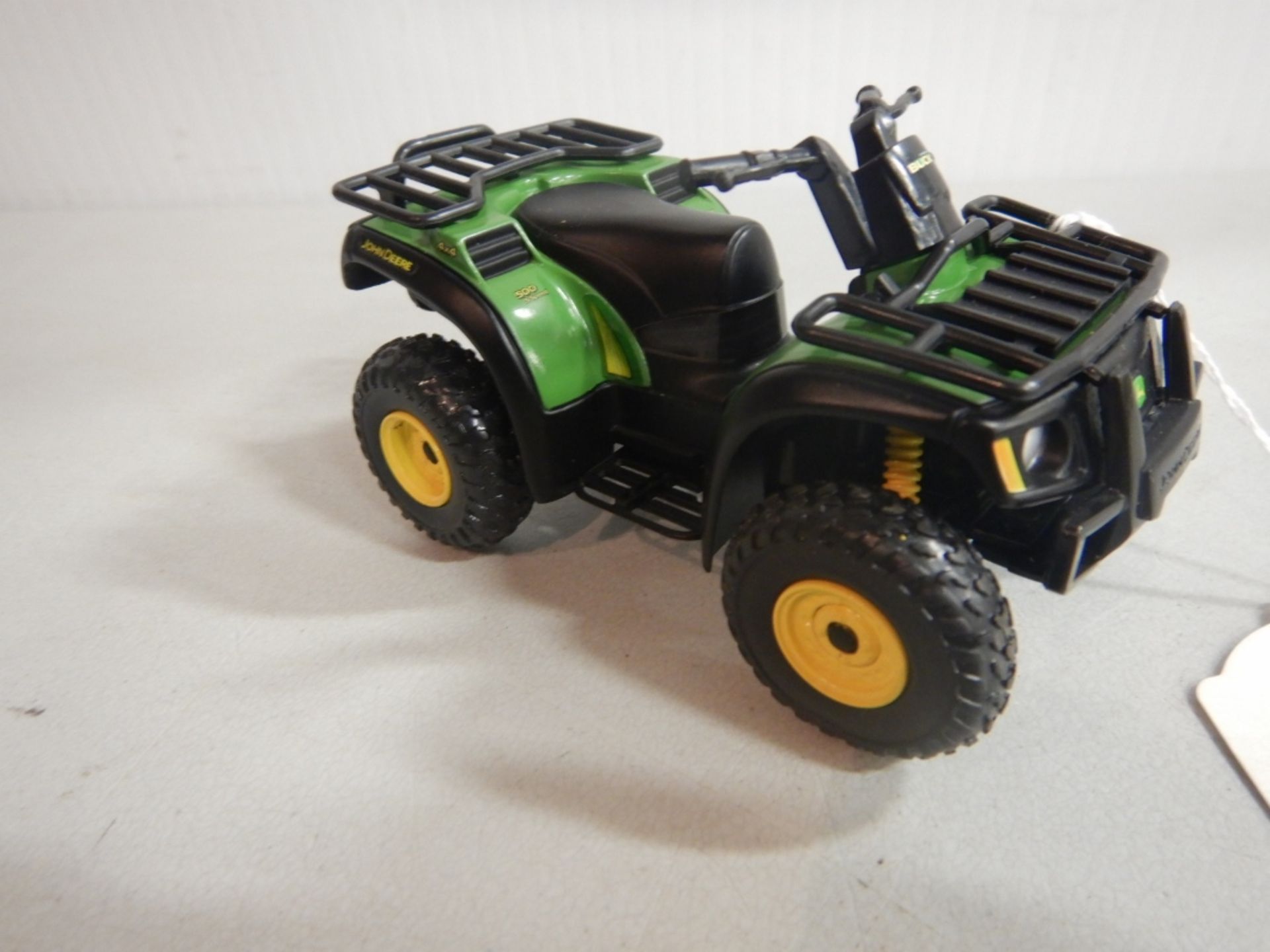 JOHN DEERE DIE CAST BUCK 500 ATV BY ERTL S/N 126YW - Image 2 of 4