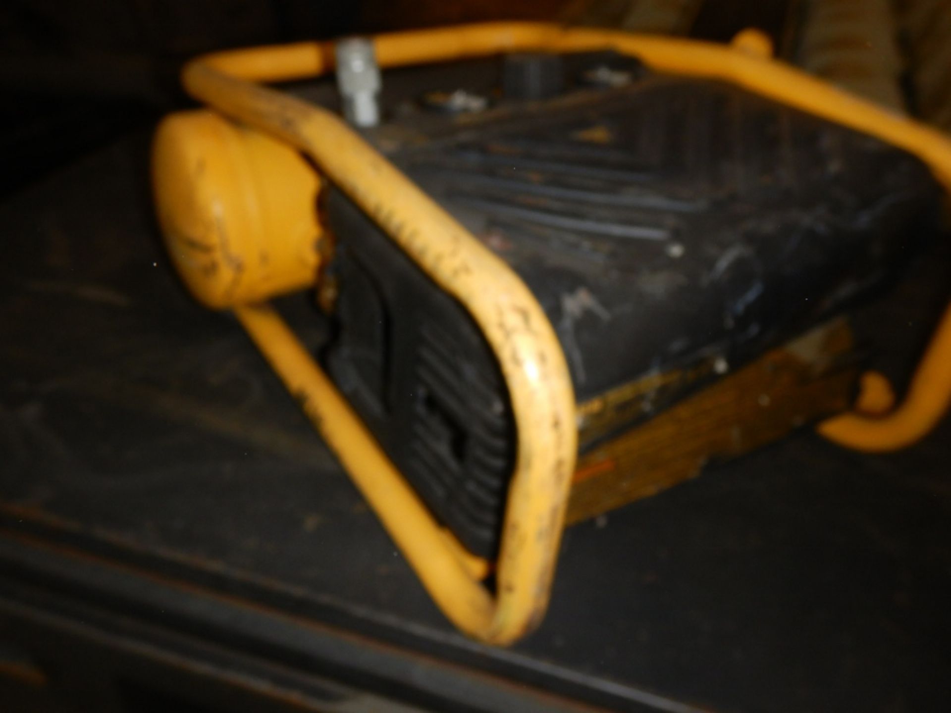 DEWALT EMGLO JOBSITE AIR COMPRESSOR (NEEDS REPAIR) - Image 6 of 6