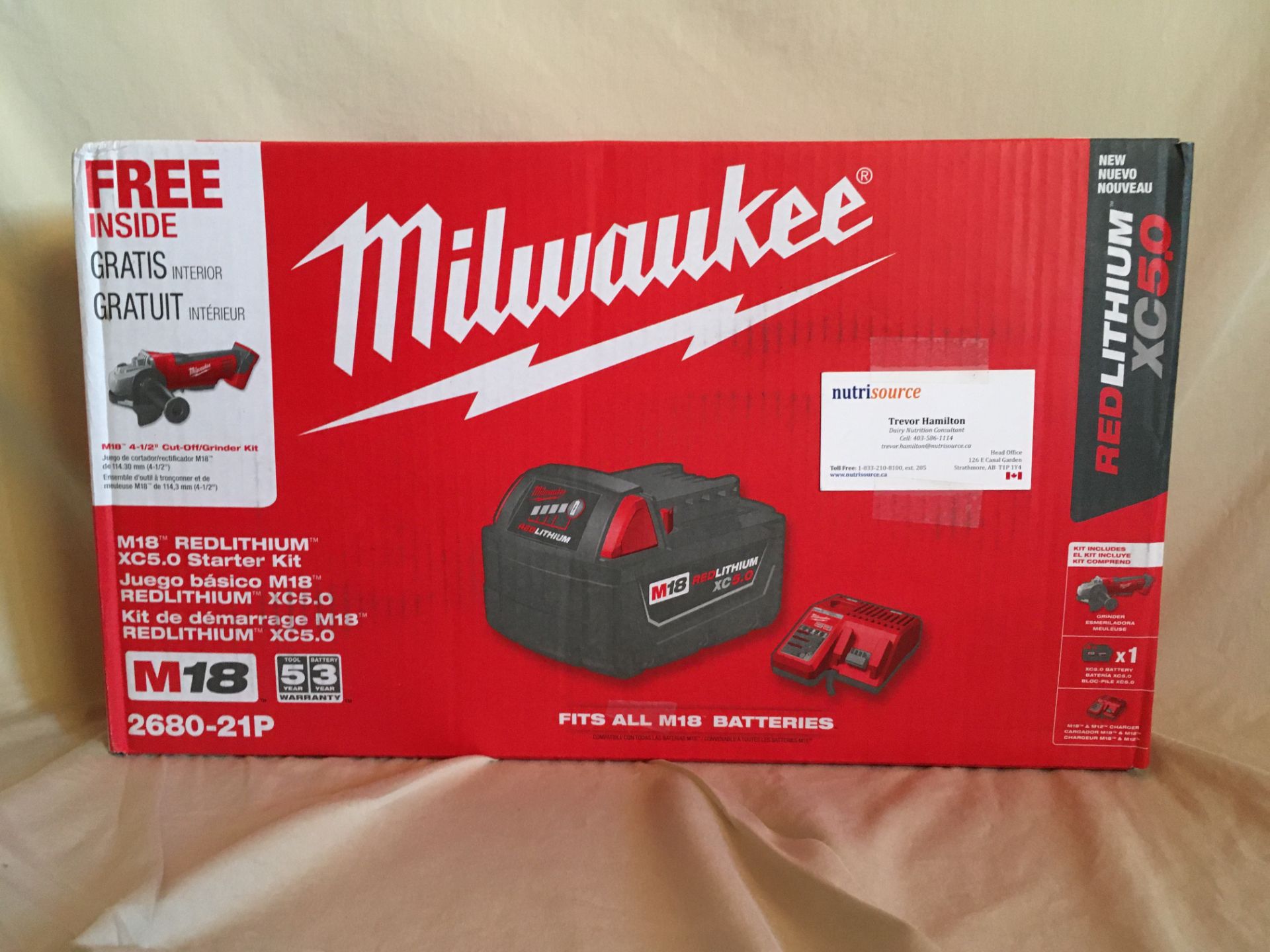 MILWAUKEE M18 REDLITHIUM XC5.0 STARTER KIT Kit contains: M18 4 1/2" Cordless Cut Off/Grinder, 1 -