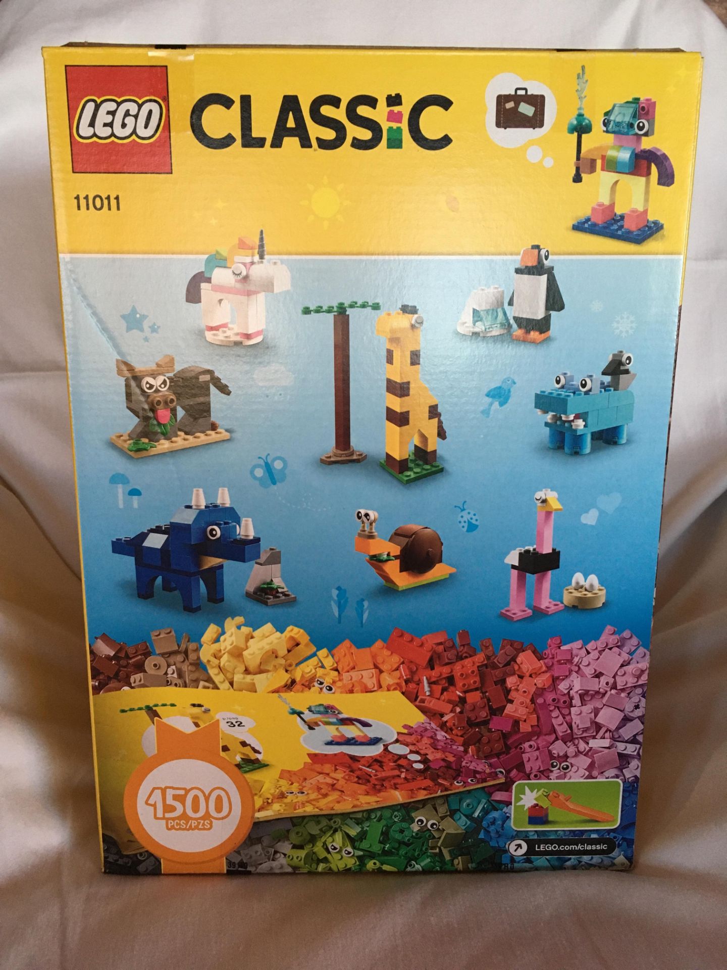 1,500 PIECES OF CLASSIC LEGO Donated by: Laura Grinde Value: $75.00 - Image 2 of 2