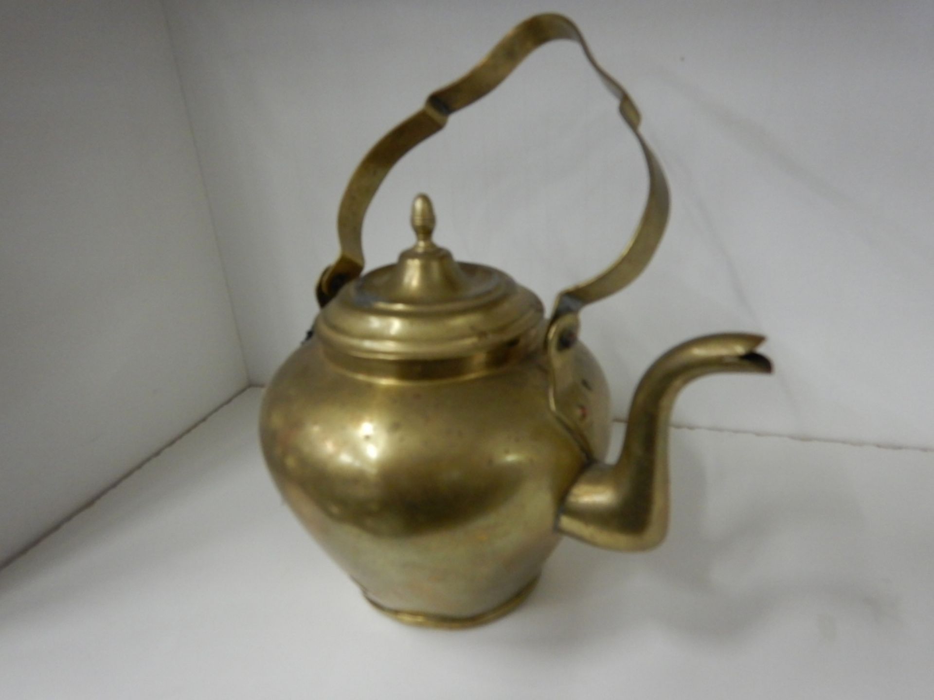 ANTIQUE BRASS TEAPOT - Image 4 of 6