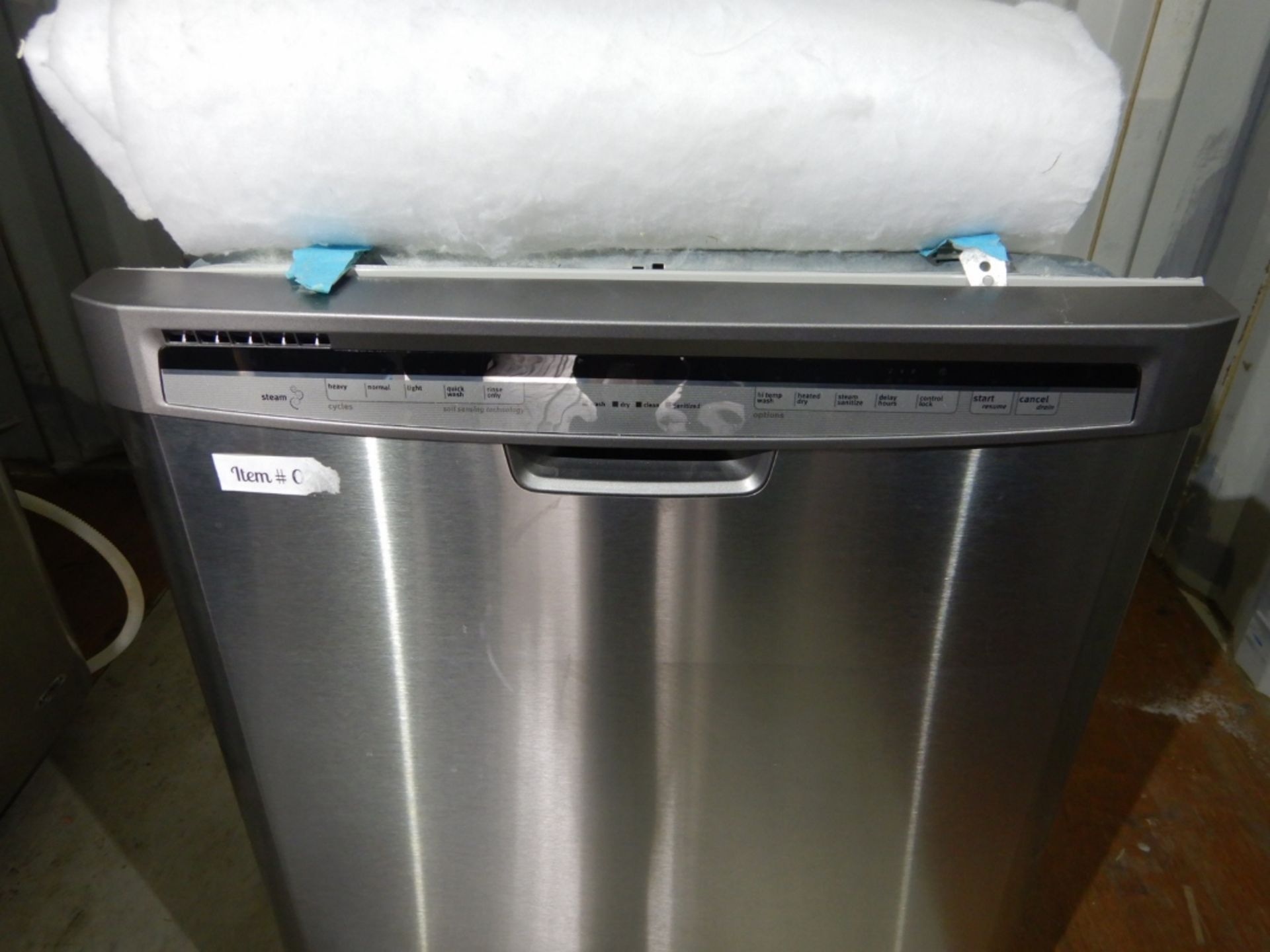 MAYTAG STAINLESS STEEL DOMESTIC UNDER COUNTER DISHWASHER, MODEL #MDBH949PAM1, S/N F24202593, TYPE - Image 3 of 6