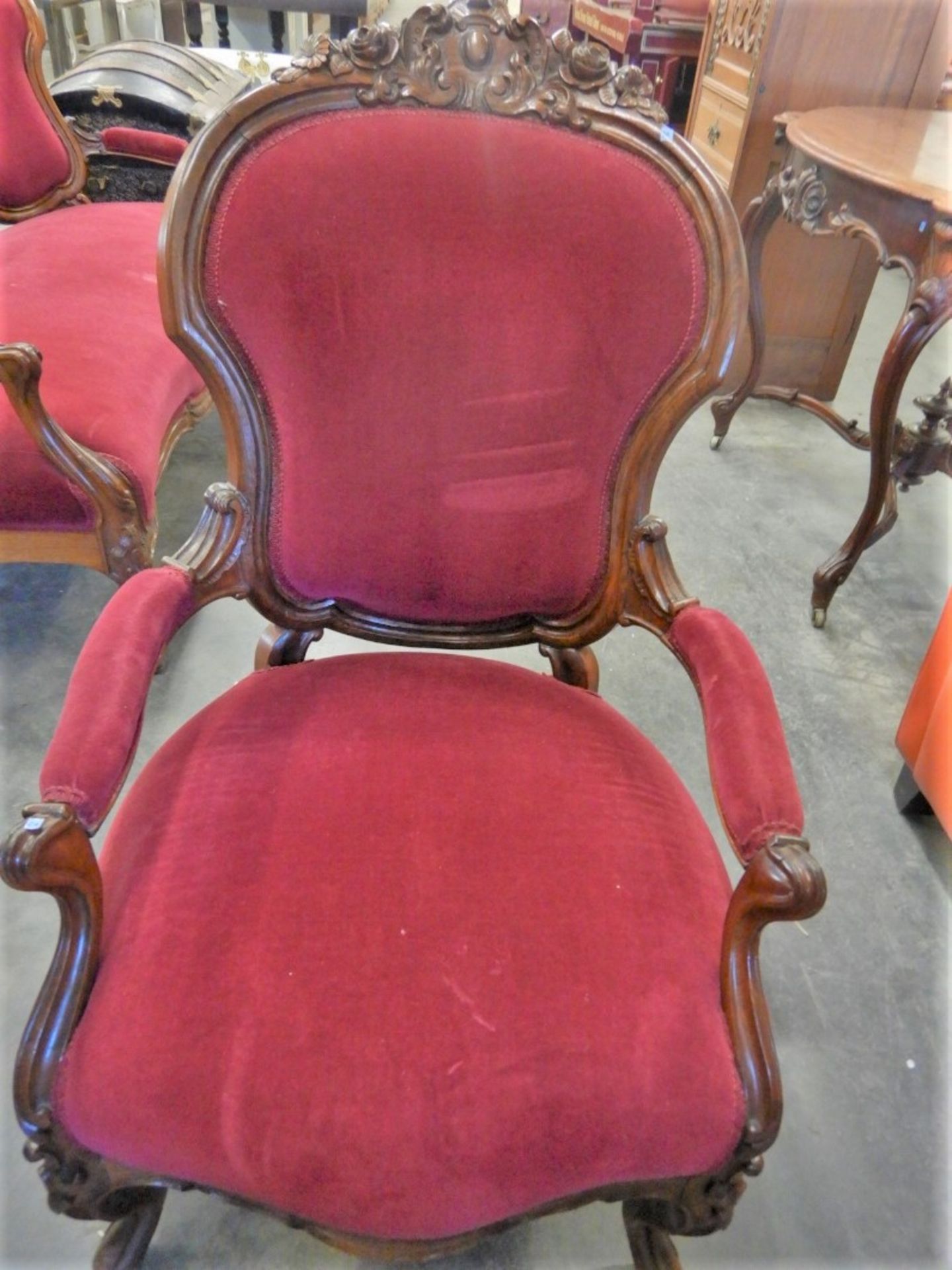 ANTIQUE CARVED UPHOLSTERED RED VELVET SETTEE W/MATCHING PARLOR CHAIR - Image 9 of 12