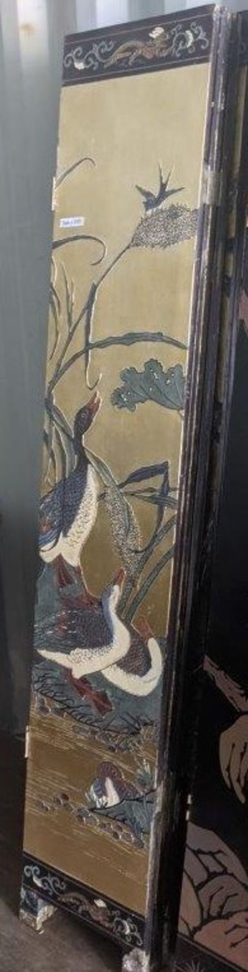 ANTIQUE CHINESE CARVED COROMANDEL LACQUER SCREEN - DAMAGED - Image 5 of 6