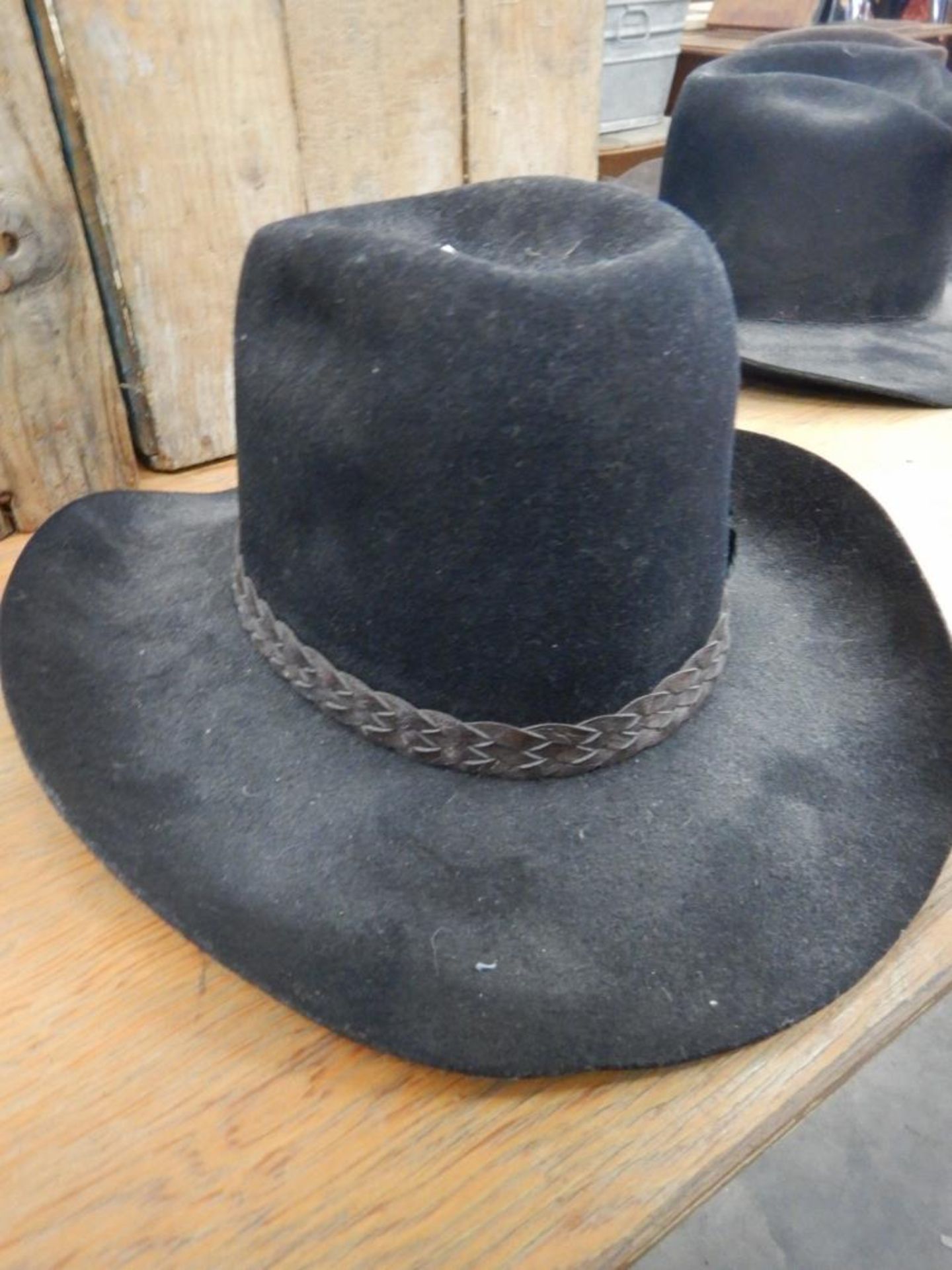 FOUR COWBOY HATS, ASSORTED SIZES & FOUR HORSE SHOES - Image 6 of 15