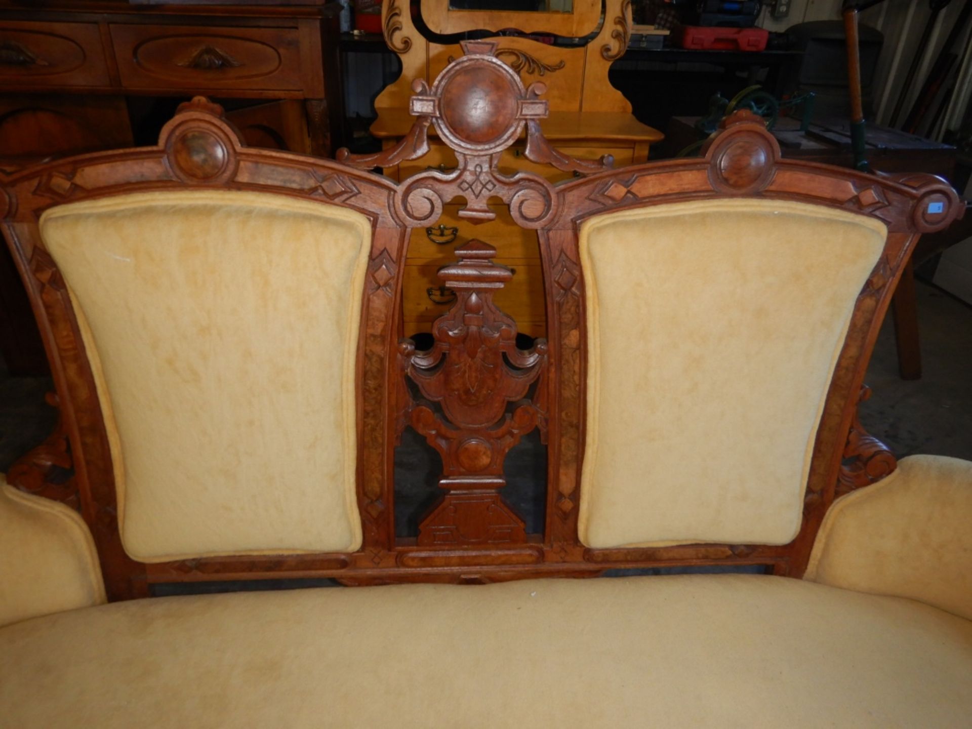 ANTIQUE CARVED SETTEE - YELLOW - Image 6 of 11