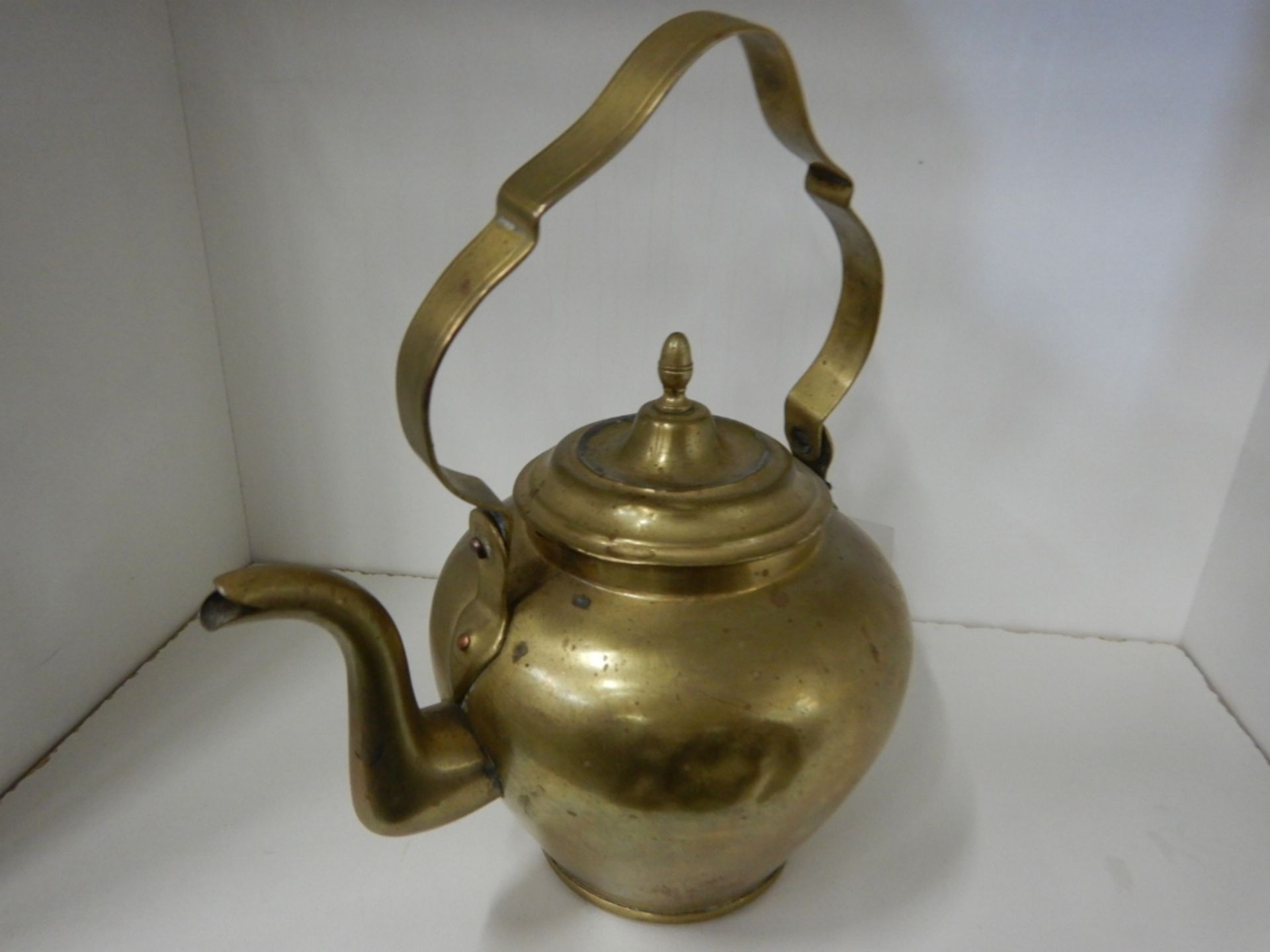 ANTIQUE BRASS TEAPOT - Image 5 of 6