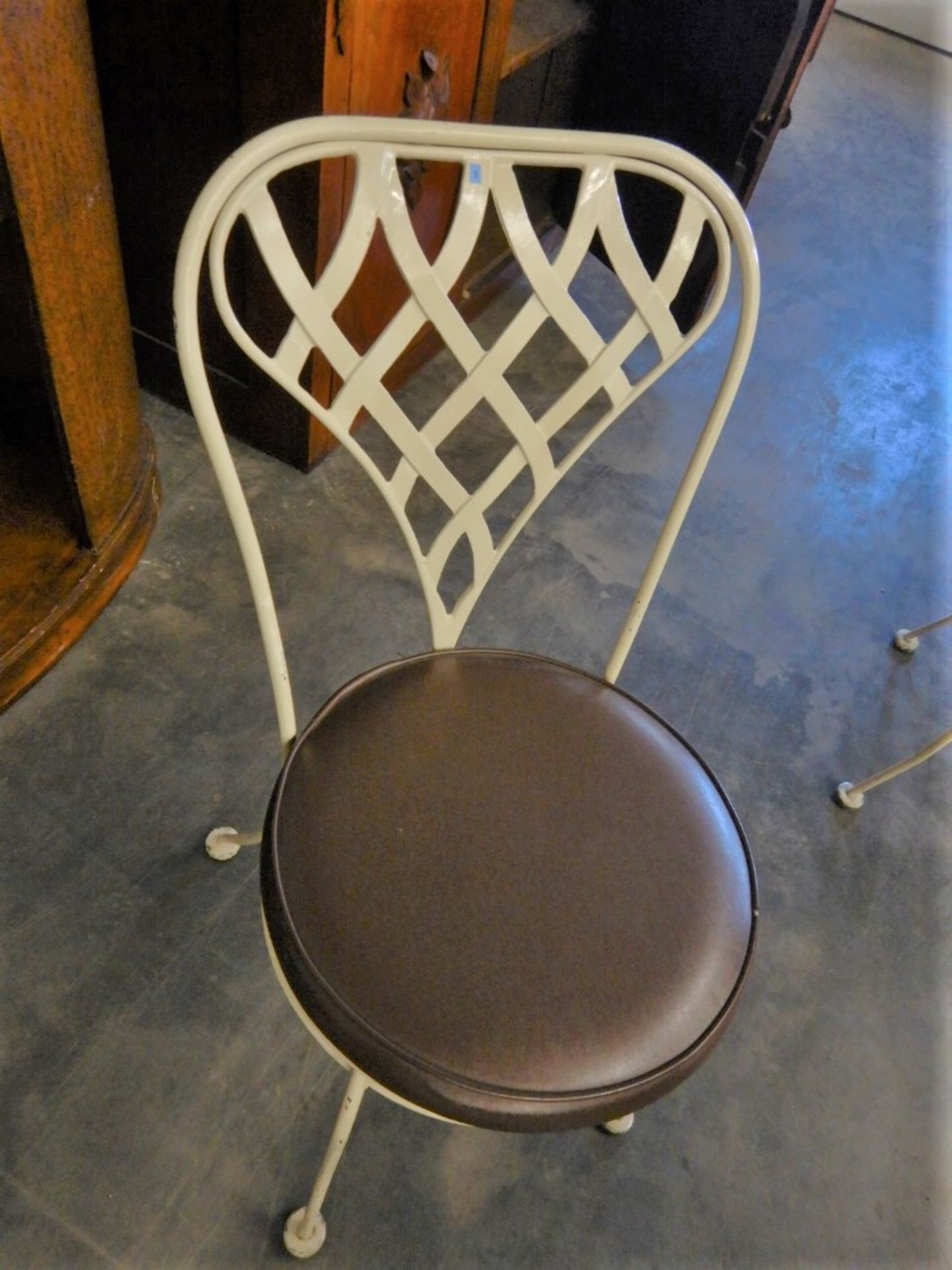 ANTIQUE STONE BISTRO TABLE & CHAIRS (4) - CHOCOLATE PADDED VINYL SEAT - Image 4 of 7