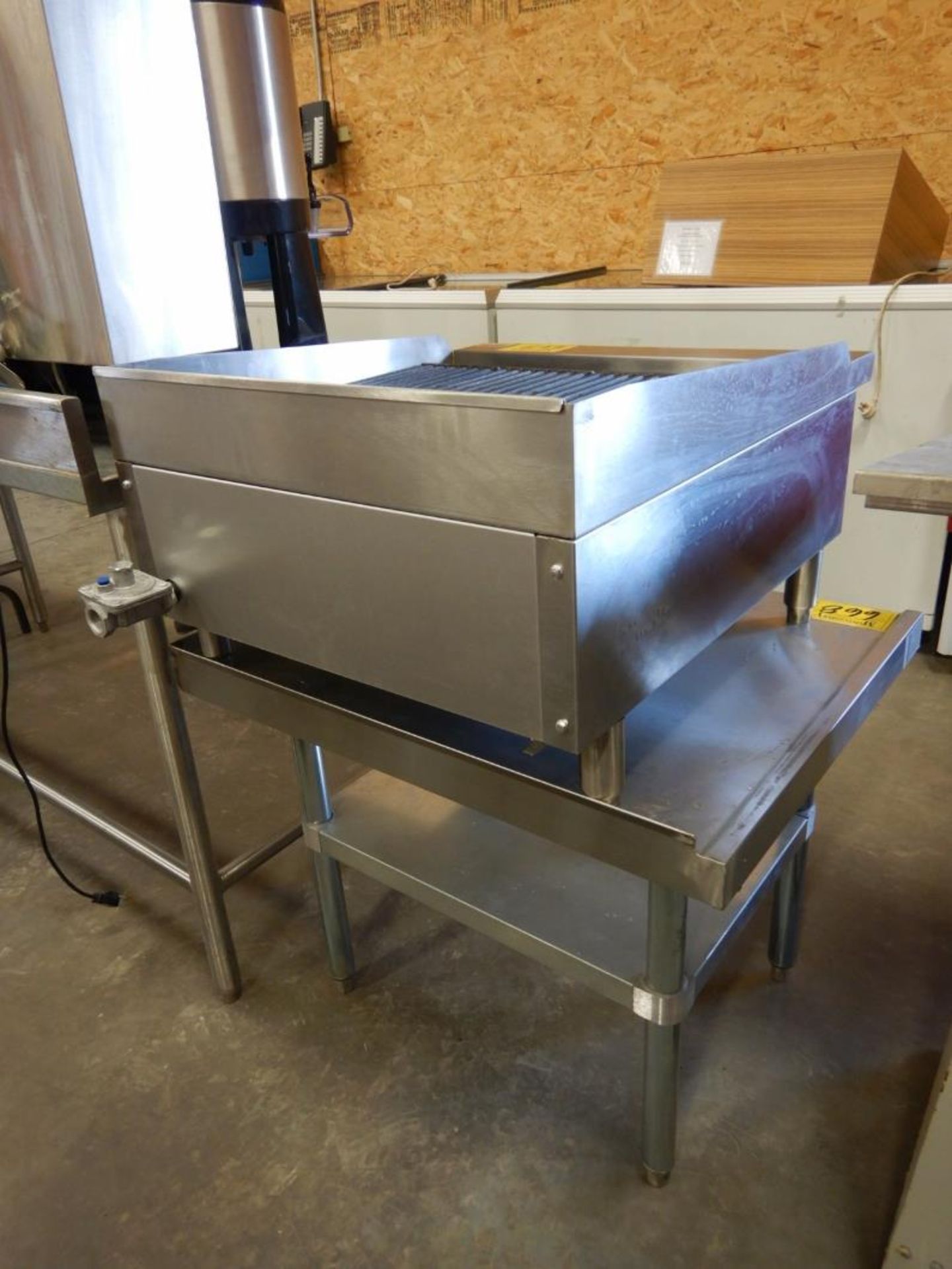 MRE 24” LPG CHARBROILER W/SS EQUIPMENT STAND – NEVER USED - Image 2 of 3