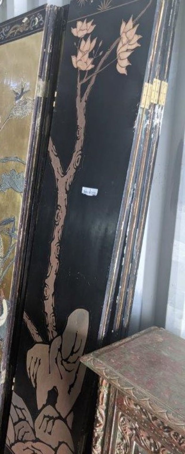 ANTIQUE CHINESE CARVED COROMANDEL LACQUER SCREEN - DAMAGED - Image 3 of 3