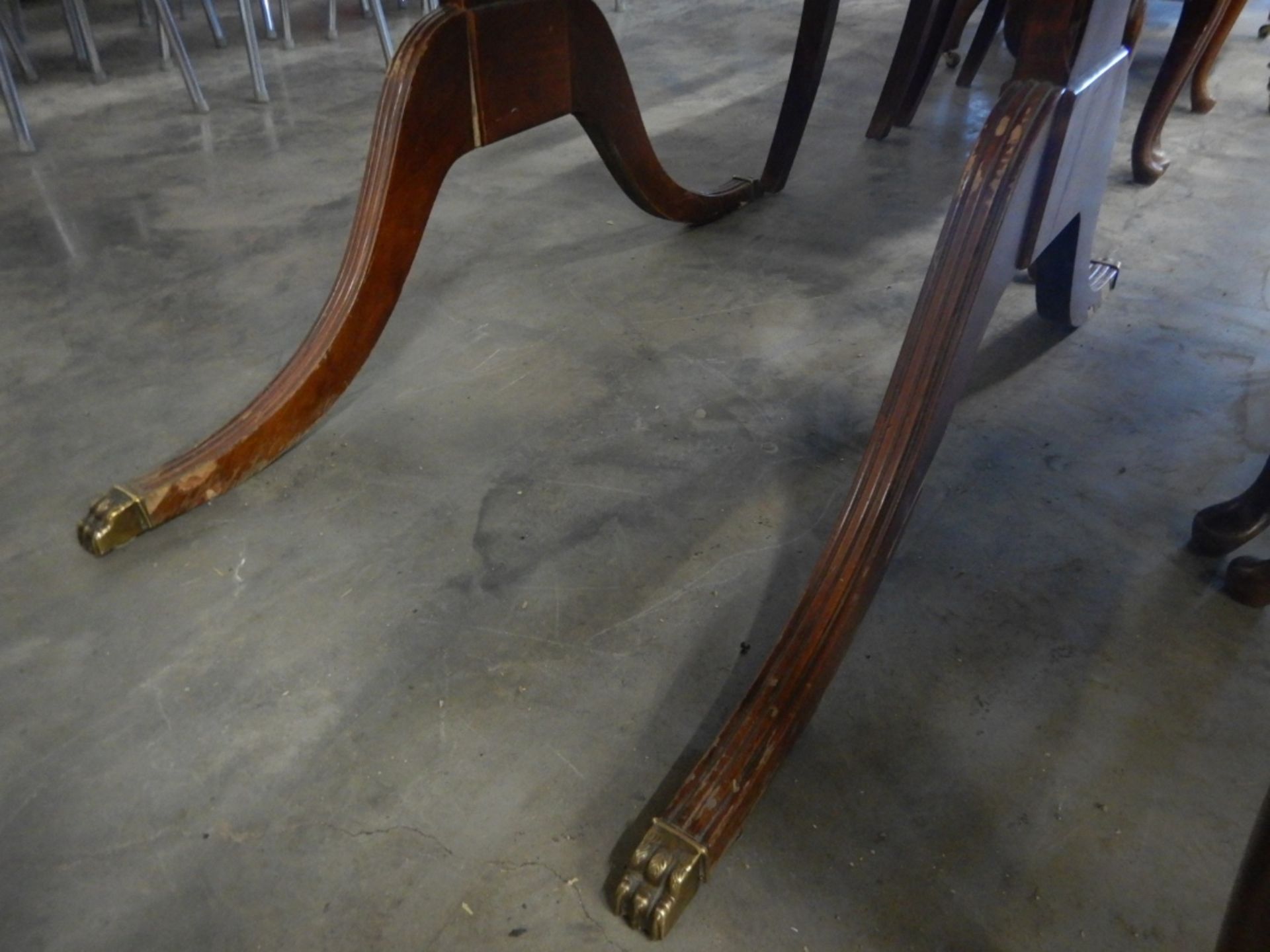 ANTIQUE DUNCAN PHYFE STYLE DROP LEAF TABLE AND CHAIRS (6) - Image 13 of 16