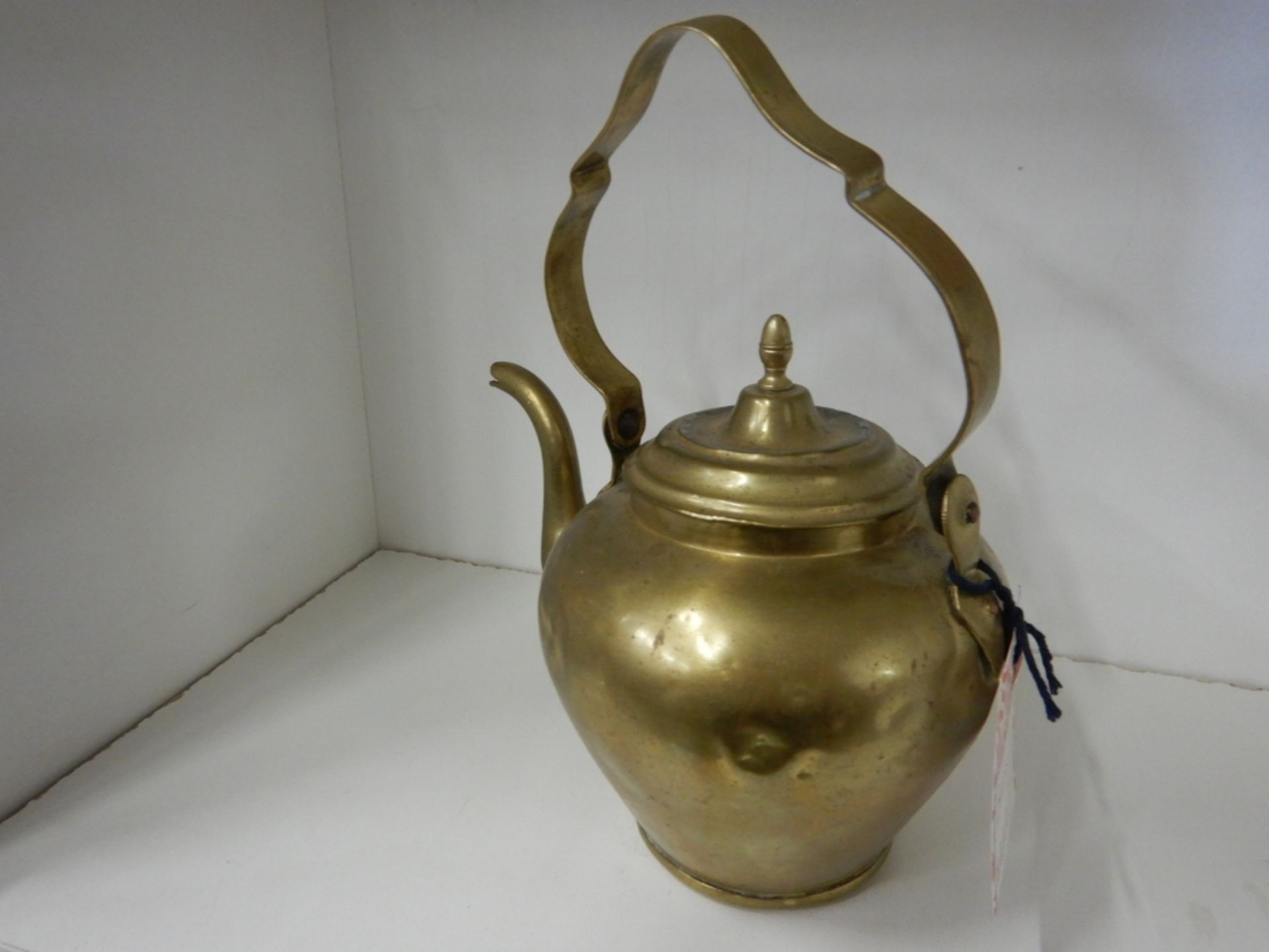 ANTIQUE BRASS TEAPOT - Image 6 of 6