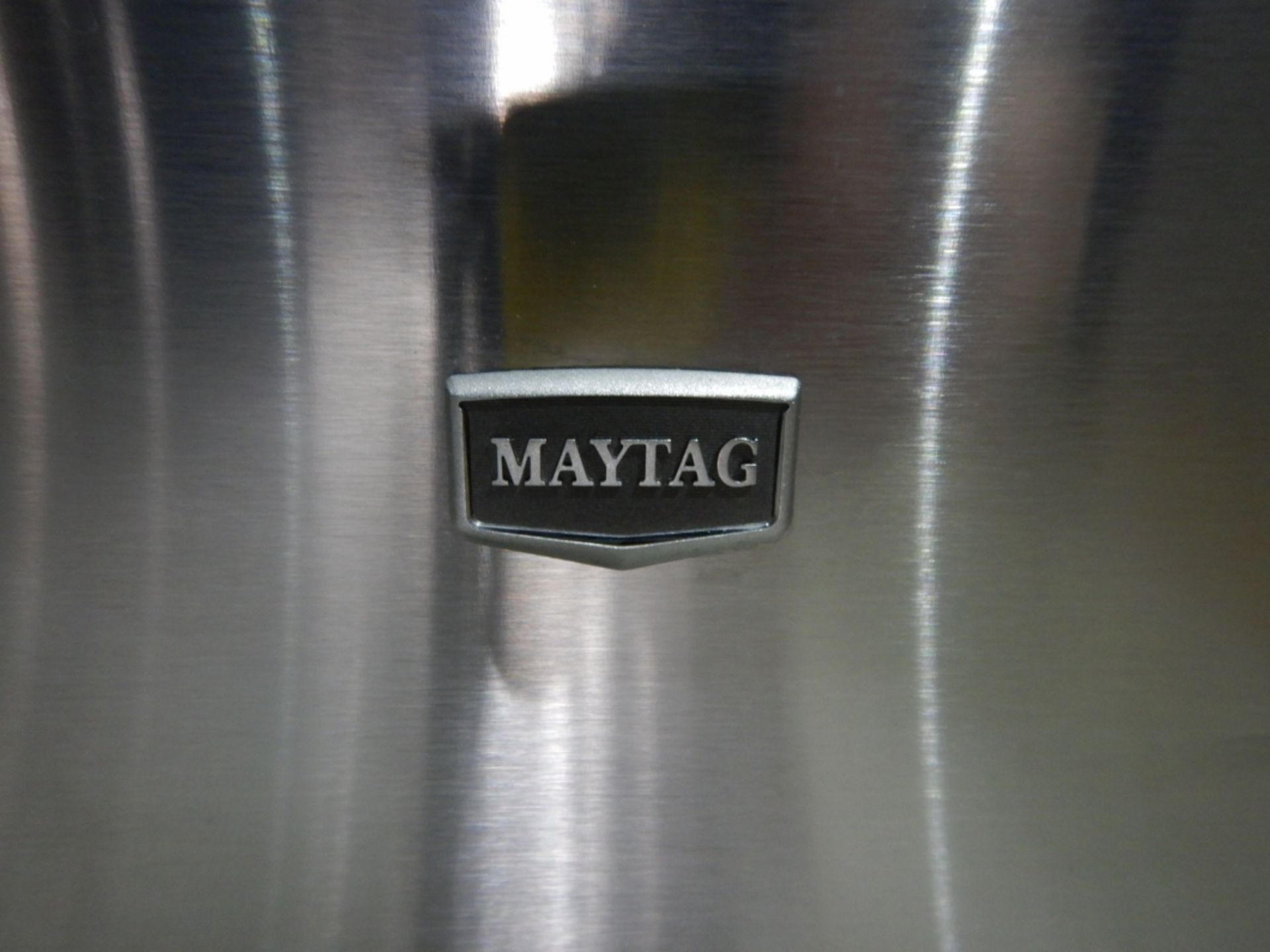 MAYTAG STAINLESS STEEL DOMESTIC UNDER COUNTER DISHWASHER, MODEL #MDBH949PAM1, S/N F24202593, TYPE - Image 4 of 6