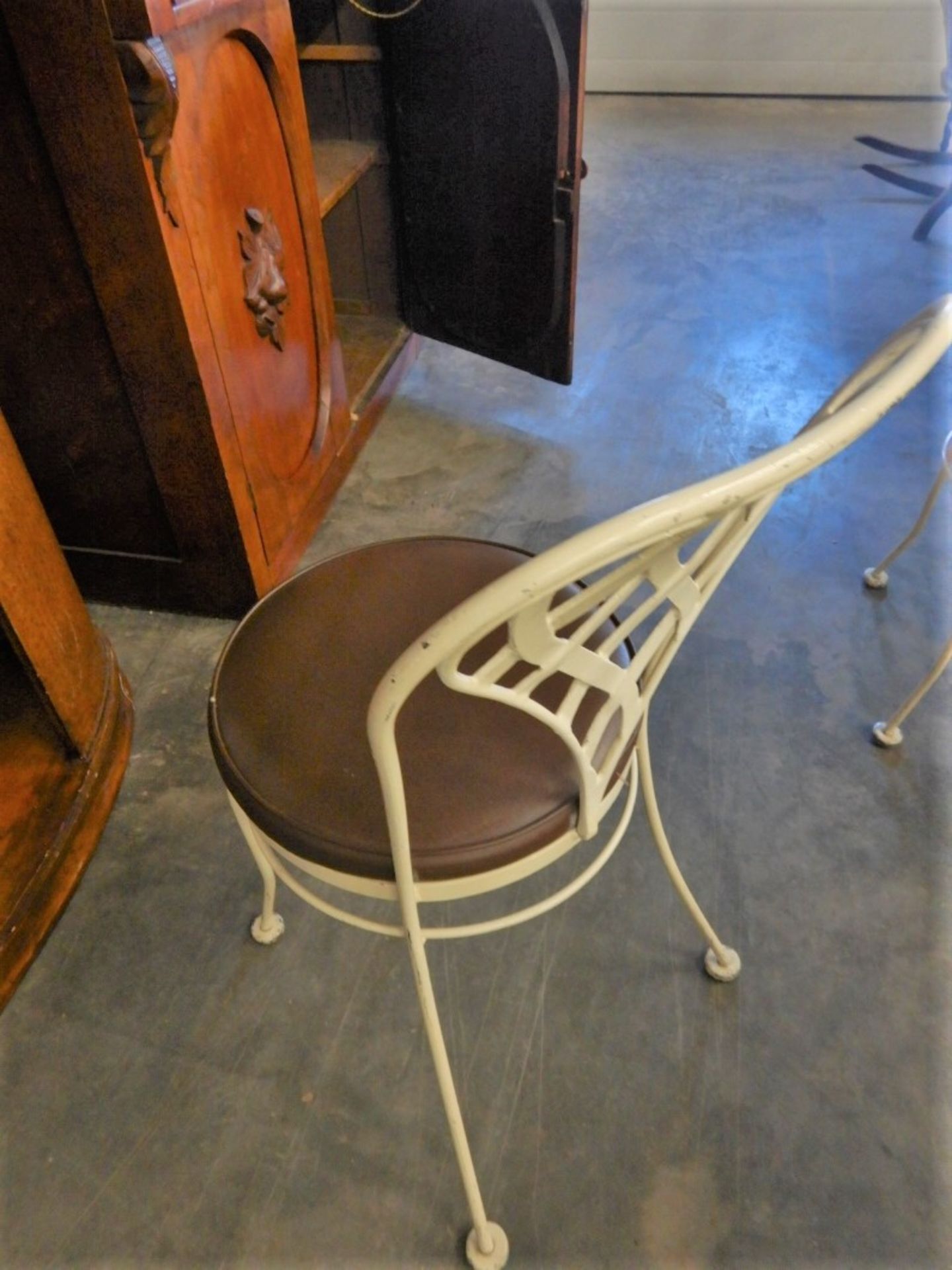 ANTIQUE STONE BISTRO TABLE & CHAIRS (4) - CHOCOLATE PADDED VINYL SEAT - Image 6 of 7