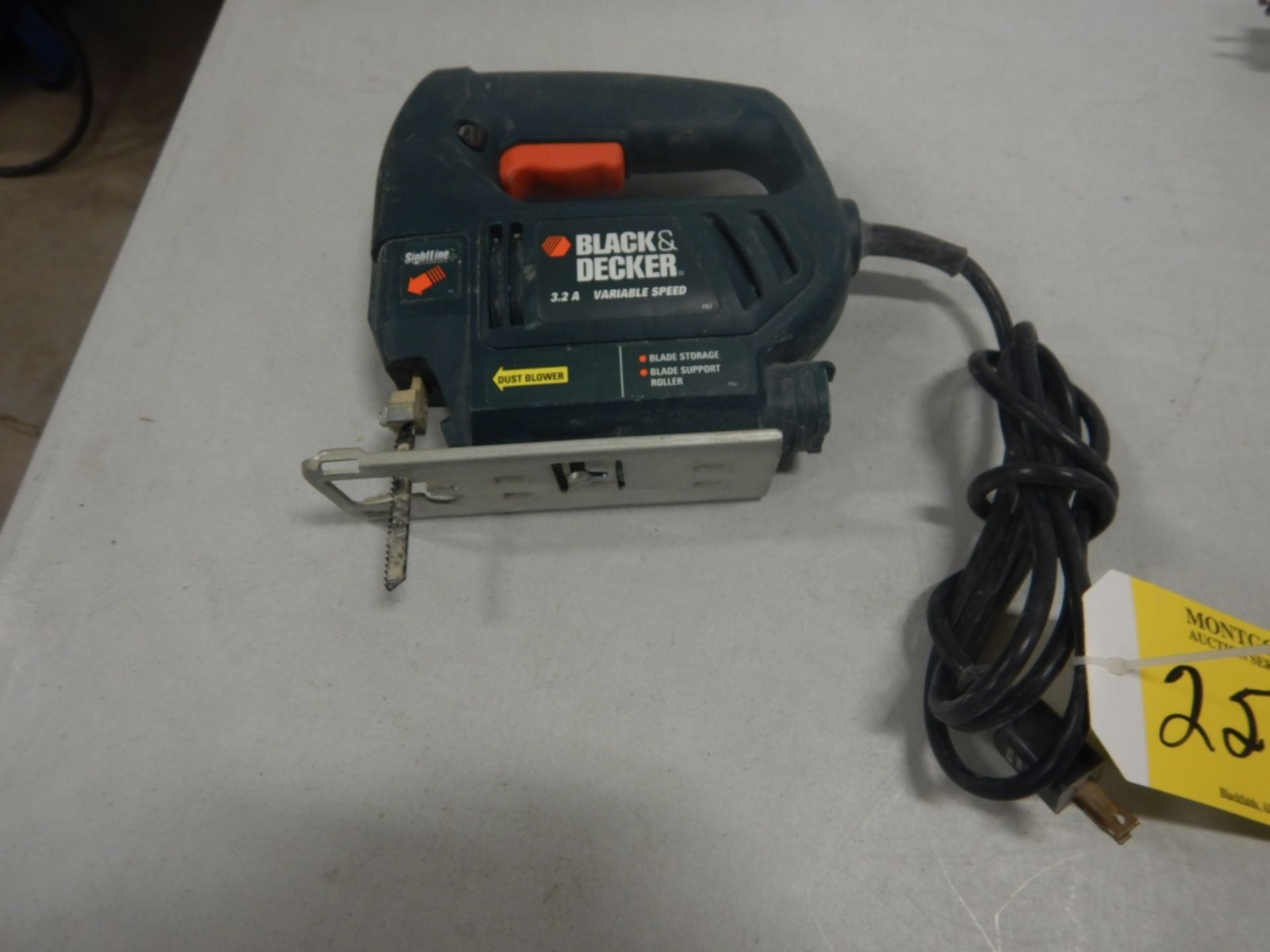 L/O BLACK AND DECKER VARIABLE SPEED 3.2A JIG SAW, SEARS CRAFTSMAN 1/4 SHEET PALM SANDER, MAXIMUM 7. - Image 6 of 10